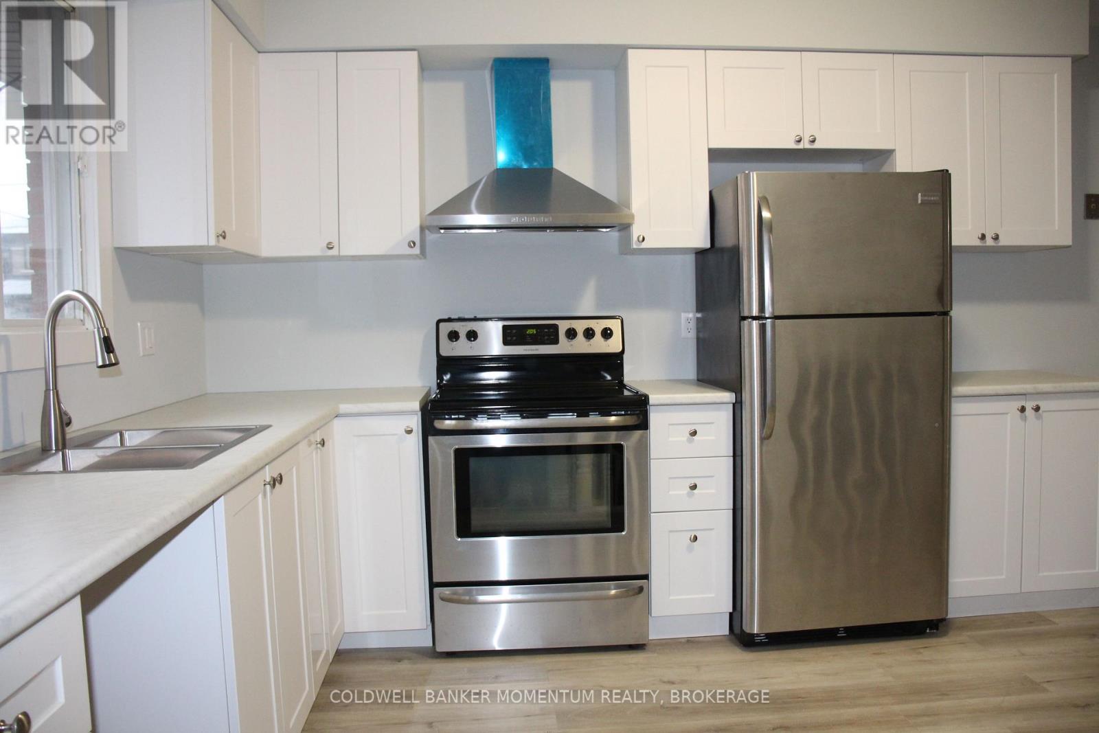 6680 Cropp Street, Niagara Falls, Ontario  L2E 7B3 - Photo 8 - X12489428