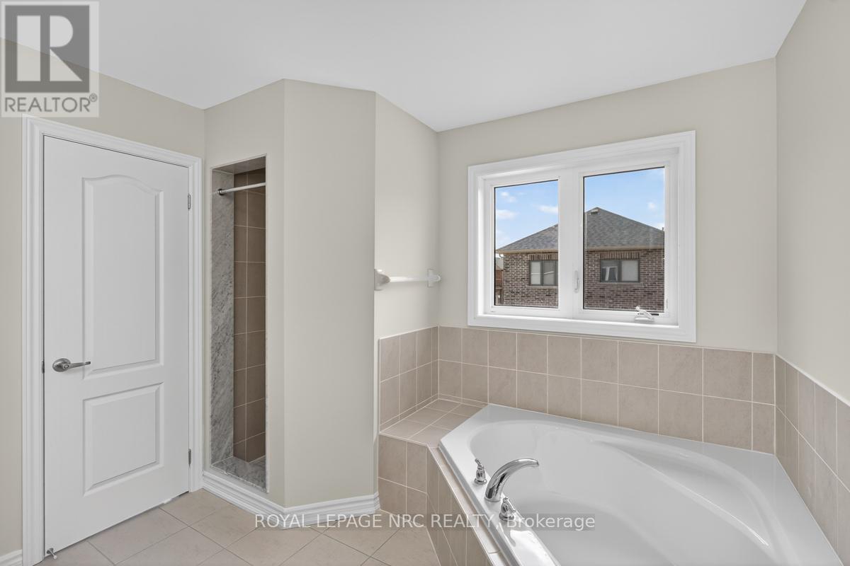 49 Huntsworth Avenue, Thorold, Ontario  L2V 0N2 - Photo 16 - X12489748