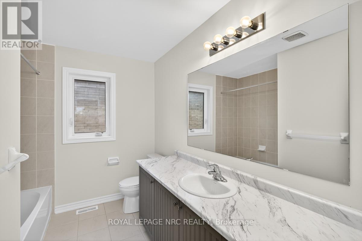 49 Huntsworth Avenue, Thorold, Ontario  L2V 0N2 - Photo 21 - X12489748