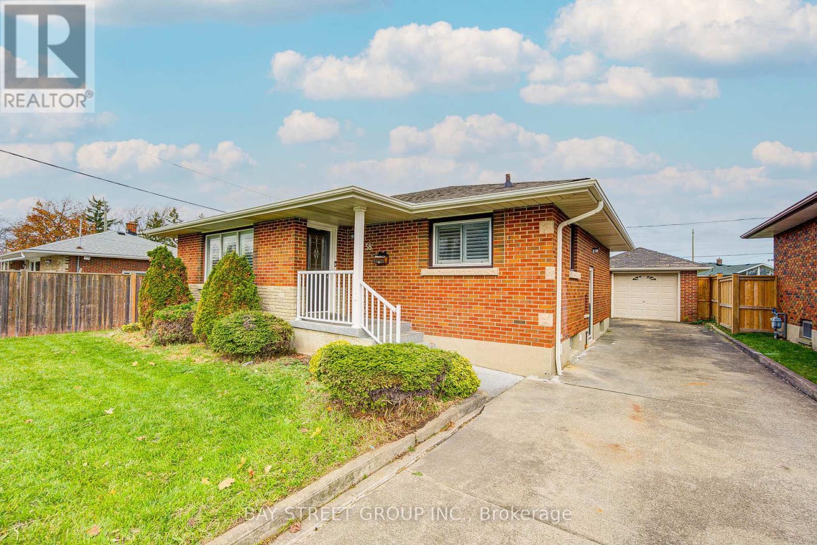 58 Broderick Avenue, Thorold, Ontario  L2V 2J1 - Photo 2 - X12493908