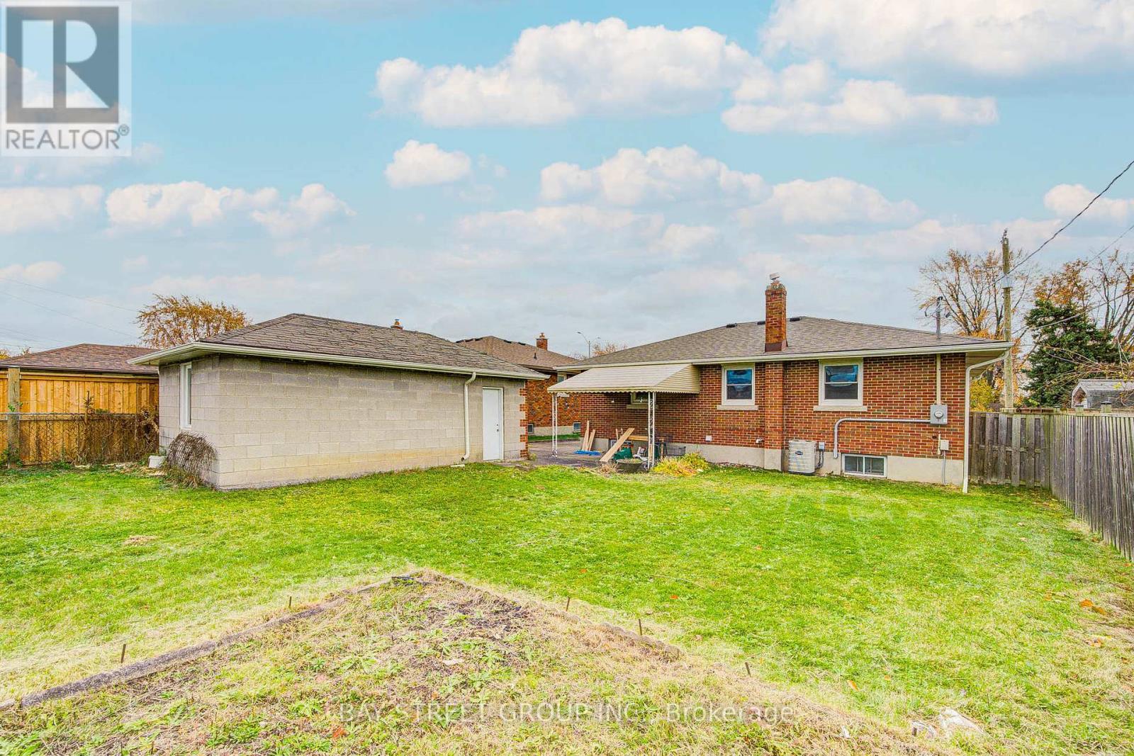 58 Broderick Avenue, Thorold, Ontario  L2V 2J1 - Photo 30 - X12493908