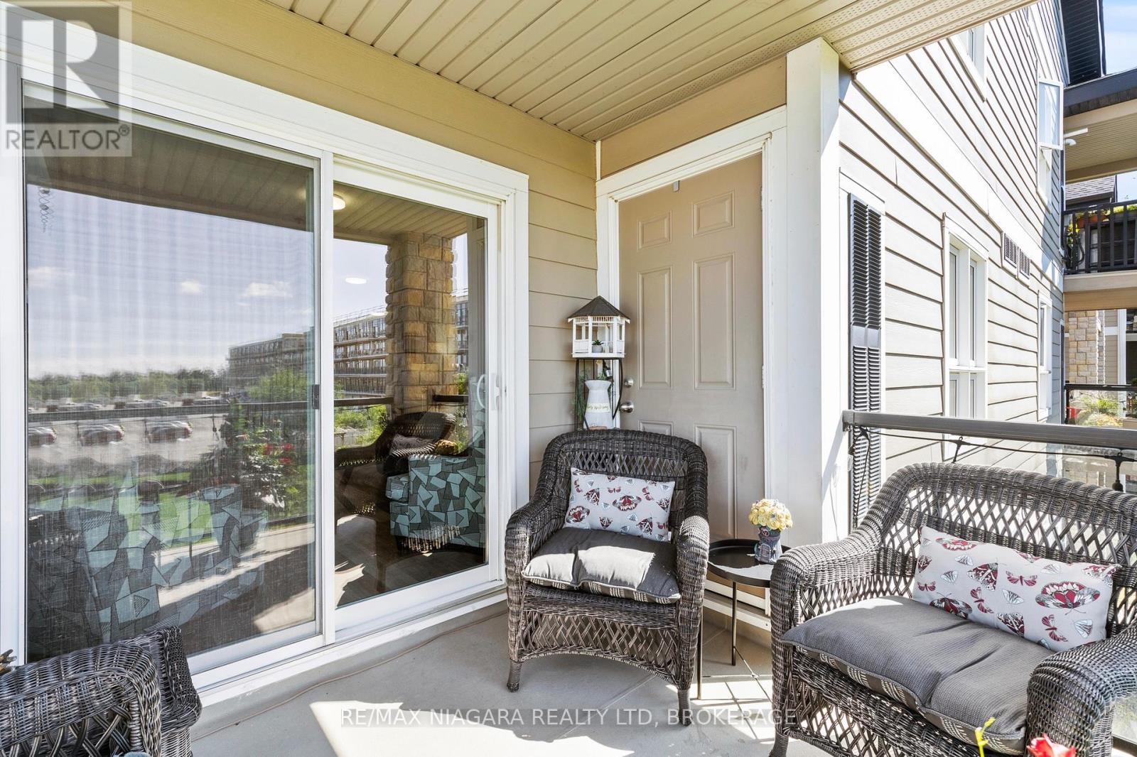 1304 - 330 Prince Charles Drive, Welland, Ontario  L3C 7B3 - Photo 23 - X12494066