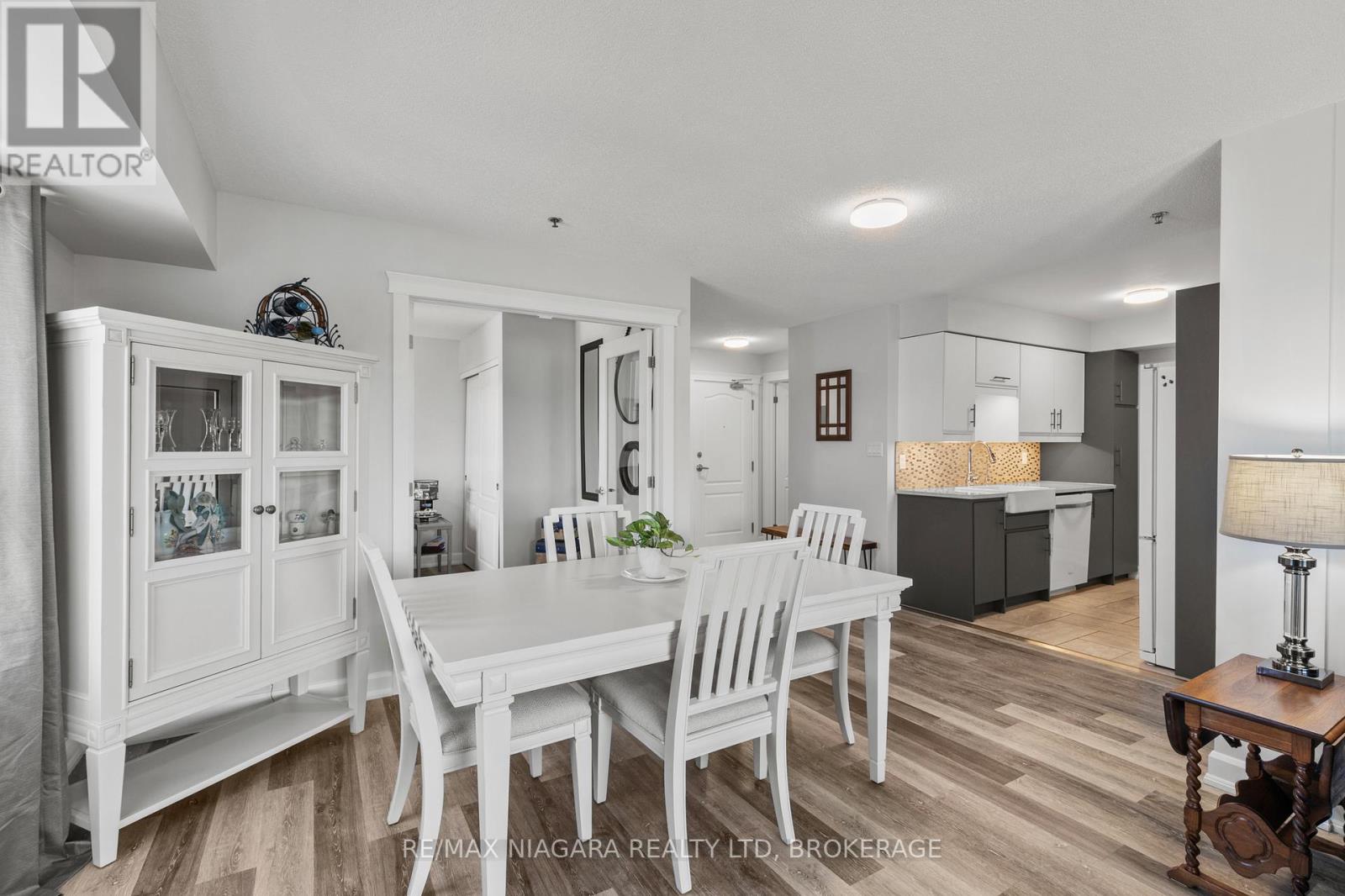 1304 - 330 Prince Charles Drive, Welland, Ontario  L3C 7B3 - Photo 7 - X12494066