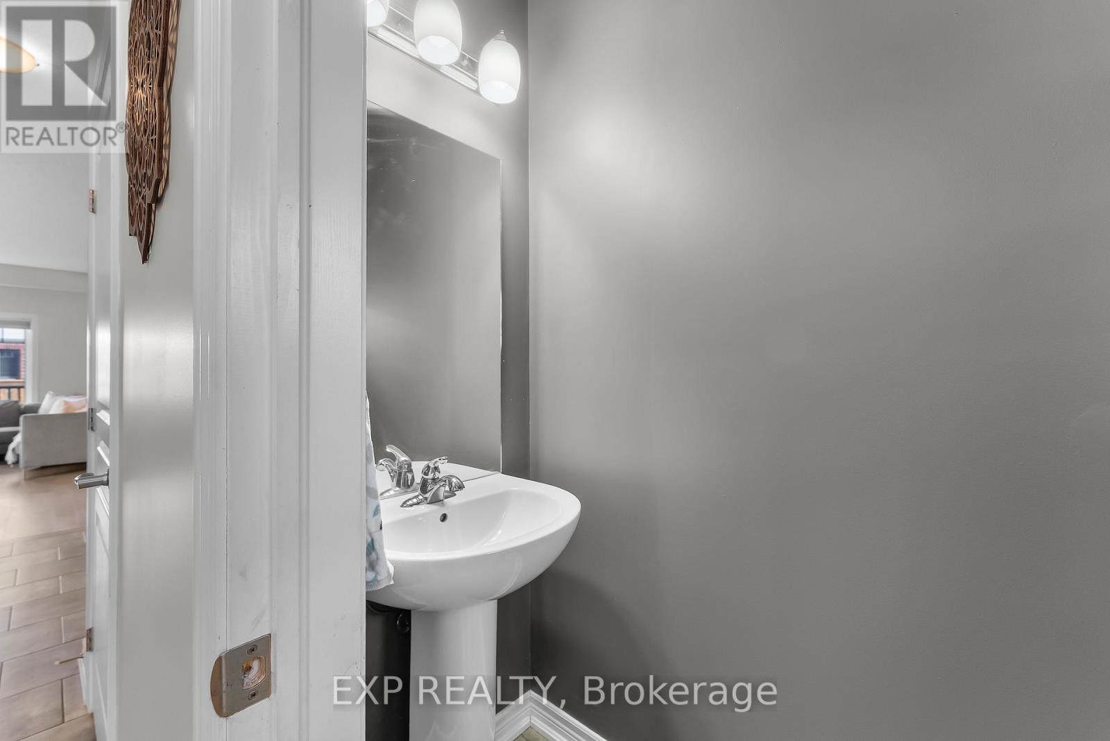 79 Severino Circle, West Lincoln, Ontario  L0R 2A0 - Photo 4 - X12494102