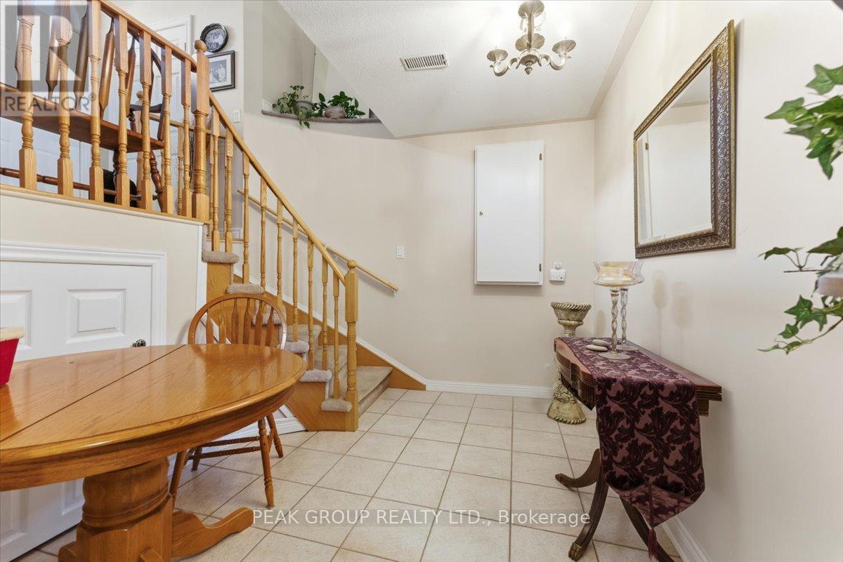 35 Jackson Court E, Welland, Ontario  L3C 7G4 - Photo 12 - X12494226