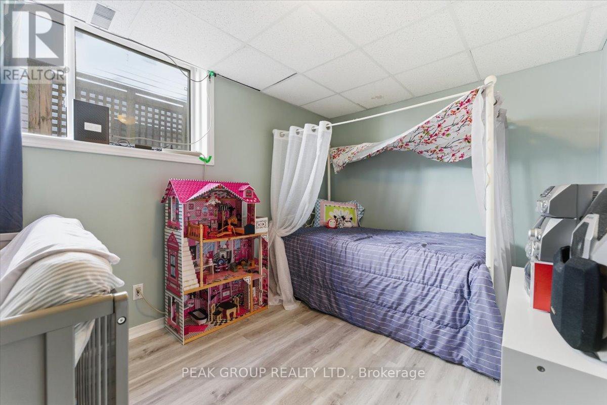 35 Jackson Court E, Welland, Ontario  L3C 7G4 - Photo 13 - X12494226