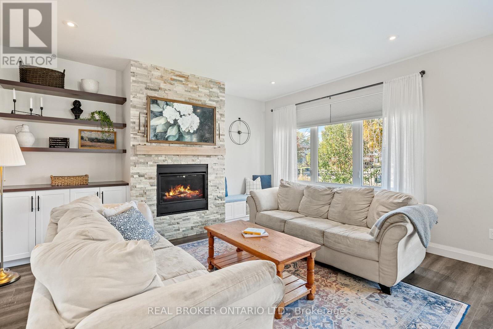 92 Ivy Crescent, Thorold, Ontario  L2V 0J9 - Photo 10 - X12494254