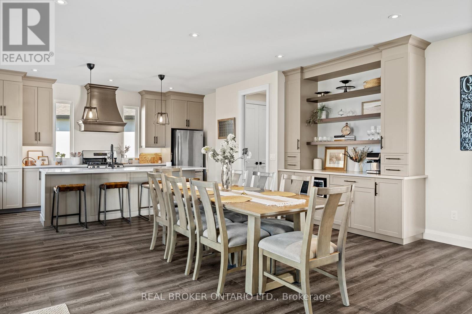 92 Ivy Crescent, Thorold, Ontario  L2V 0J9 - Photo 14 - X12494254