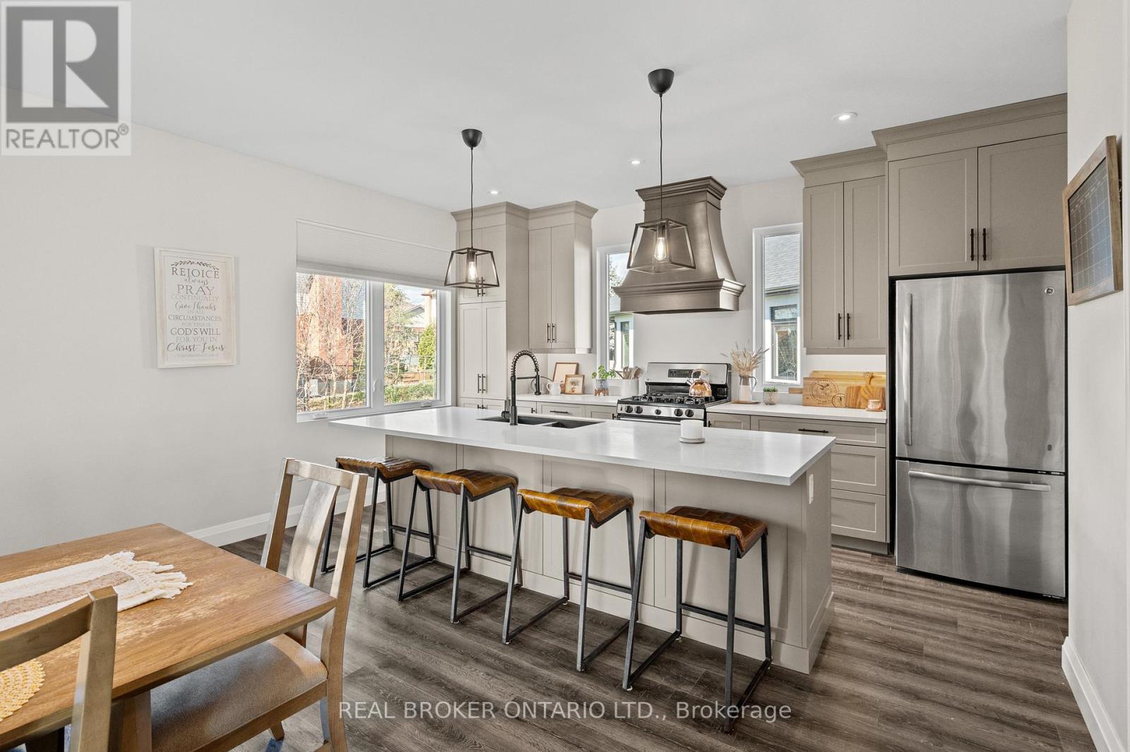 92 Ivy Crescent, Thorold, Ontario  L2V 0J9 - Photo 20 - X12494254