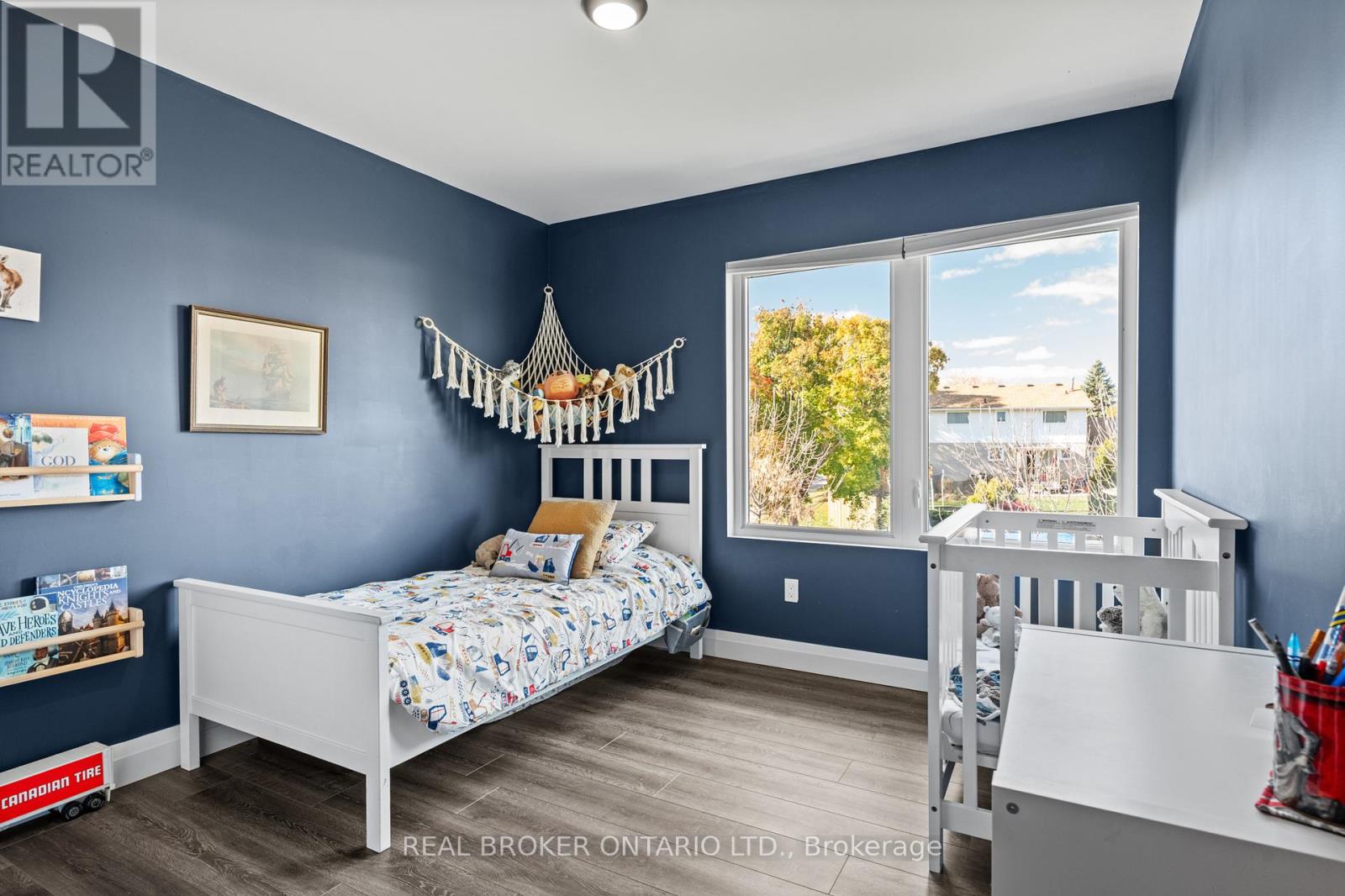 92 Ivy Crescent, Thorold, Ontario  L2V 0J9 - Photo 29 - X12494254