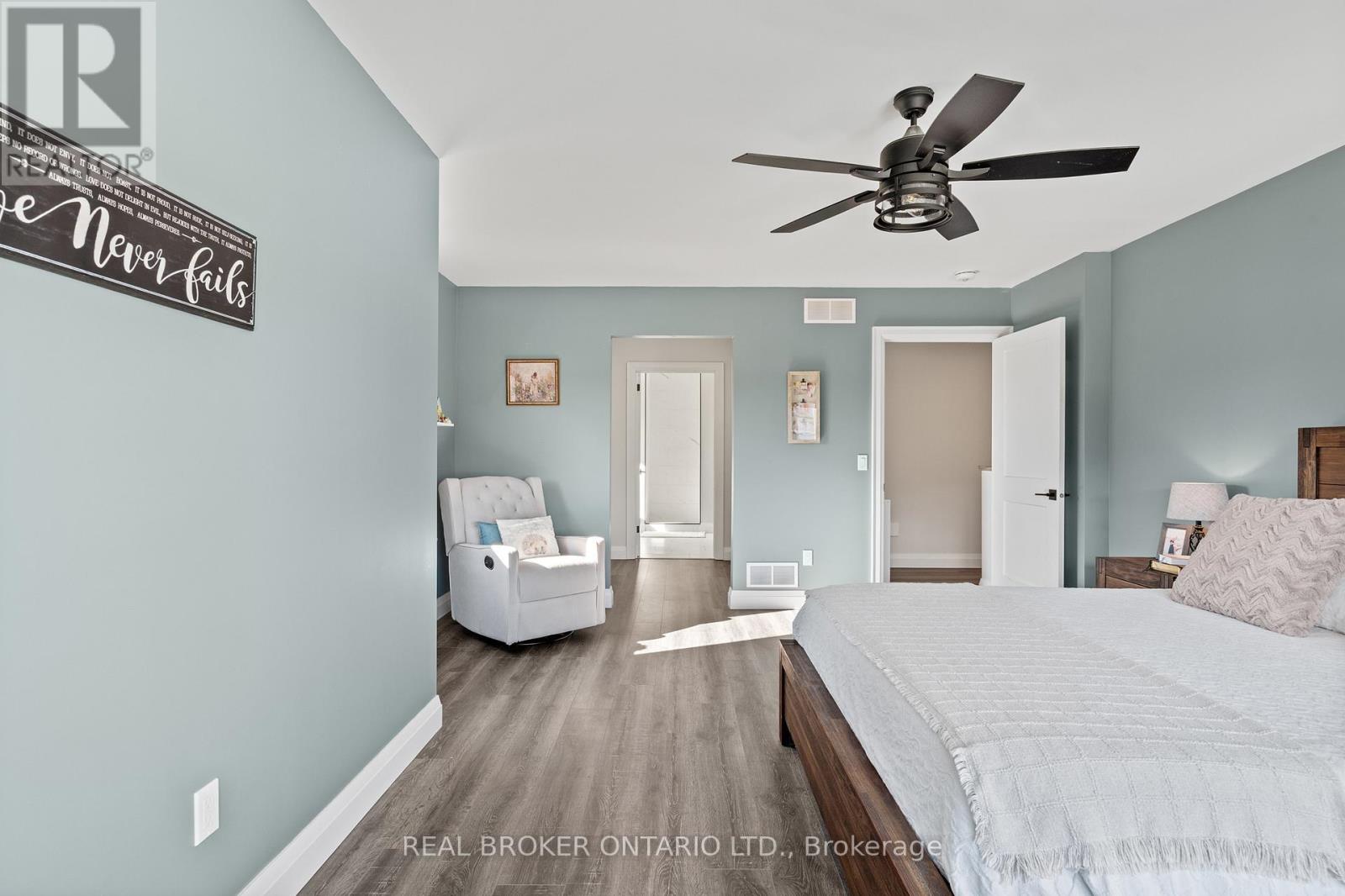 92 Ivy Crescent, Thorold, Ontario  L2V 0J9 - Photo 33 - X12494254