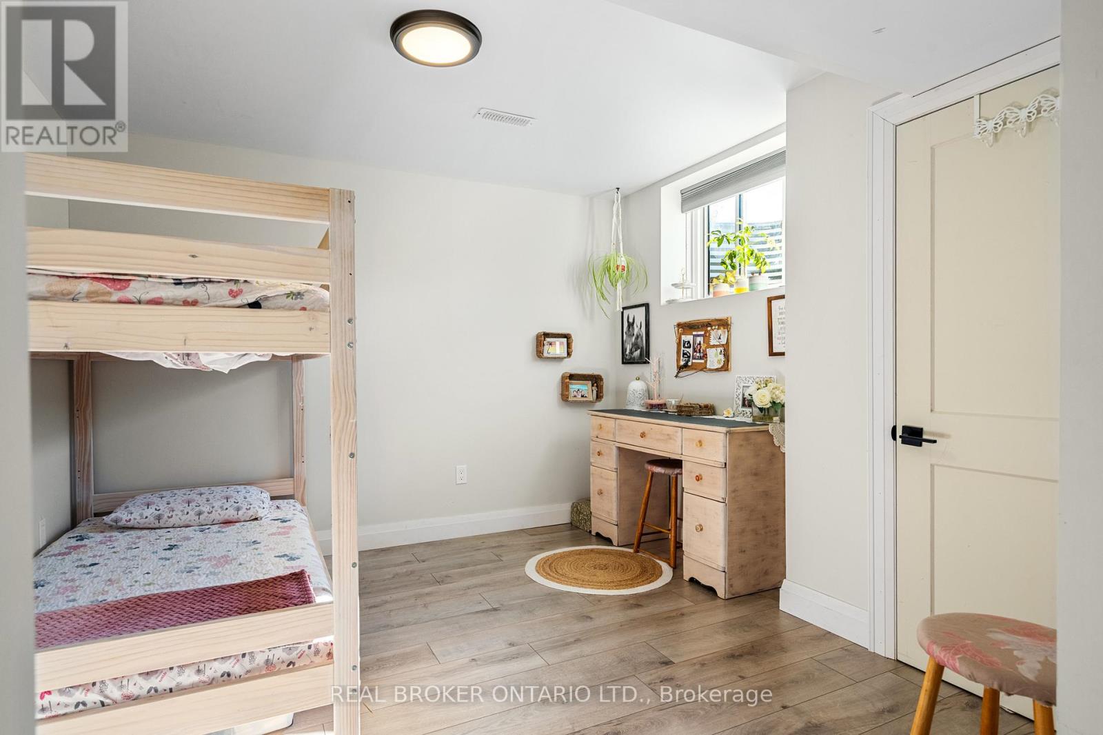 92 Ivy Crescent, Thorold, Ontario  L2V 0J9 - Photo 39 - X12494254