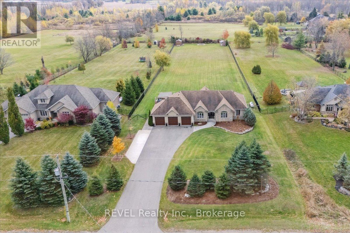 1330 Concession 6 Road W, Hamilton, Ontario  L8B 1N1 - Photo 3 - X12497382