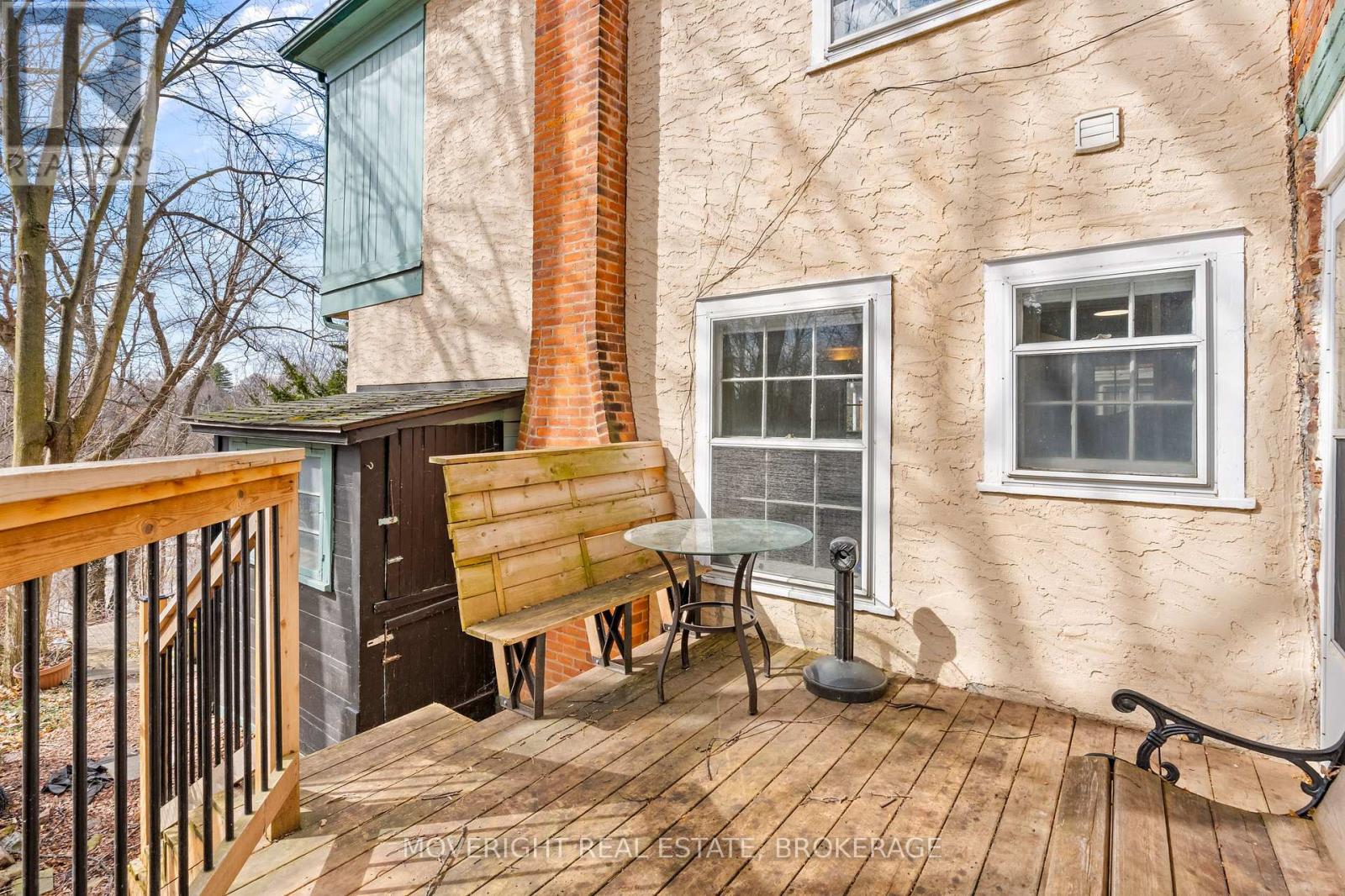 31 Yates Street, St. Catharines, Ontario  L2R 5R3 - Photo 9 - X12497512