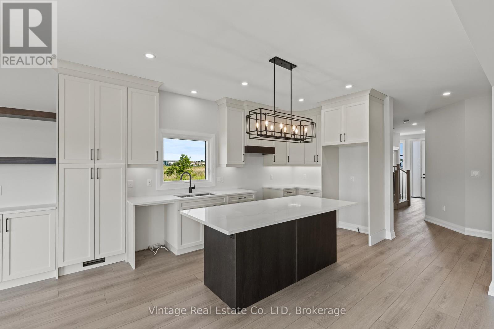 7455 Majestic Trail, Niagara Falls, Ontario  L2H 3V9 - Photo 3 - X12498948