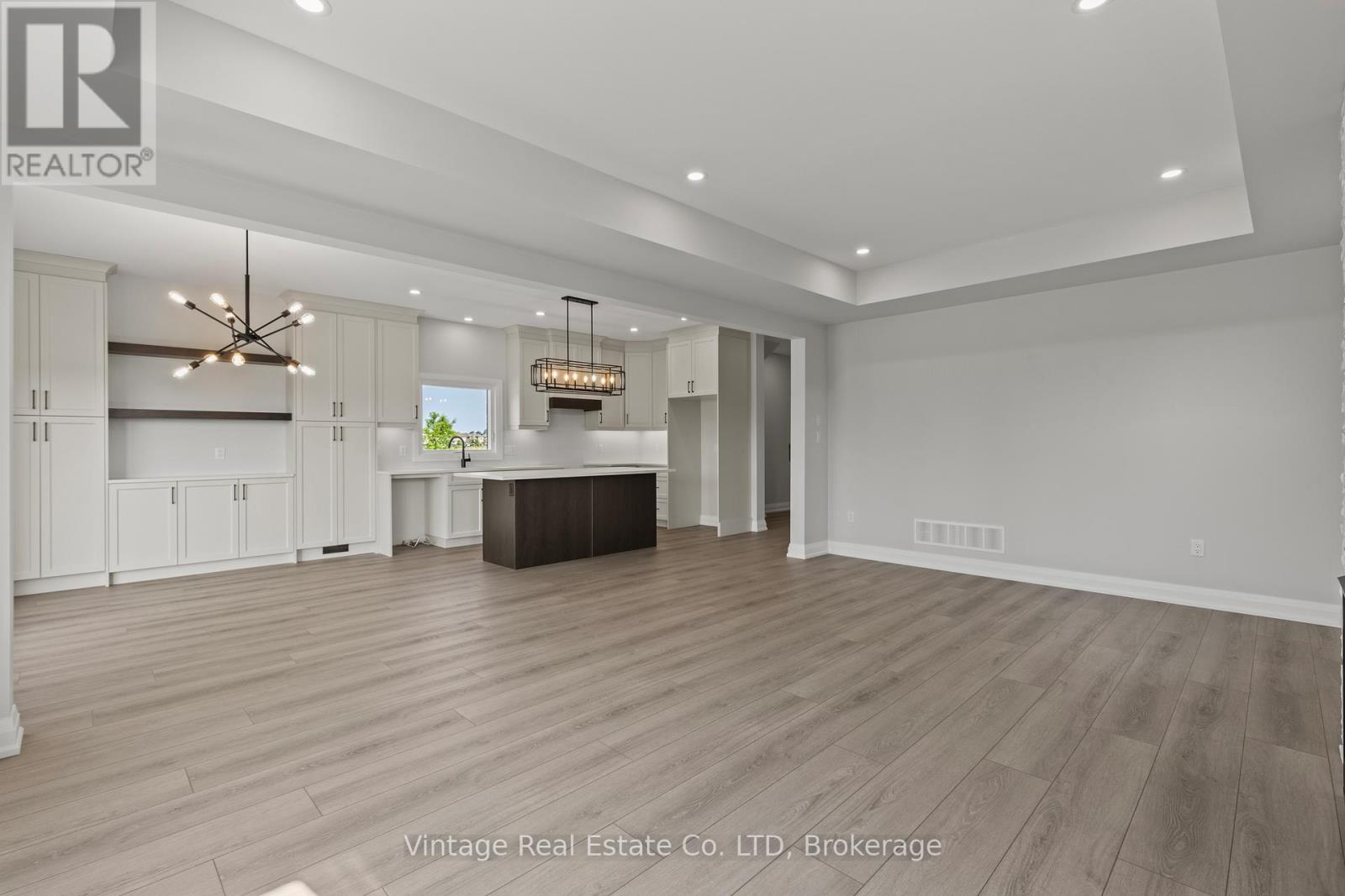 7455 Majestic Trail, Niagara Falls, Ontario  L2H 3V9 - Photo 7 - X12498948