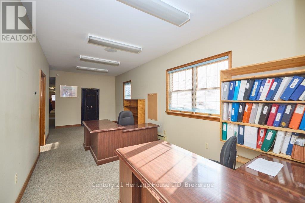 288 Ridge Road N, Fort Erie, Ontario  L0S 1N0 - Photo 10 - X12499364