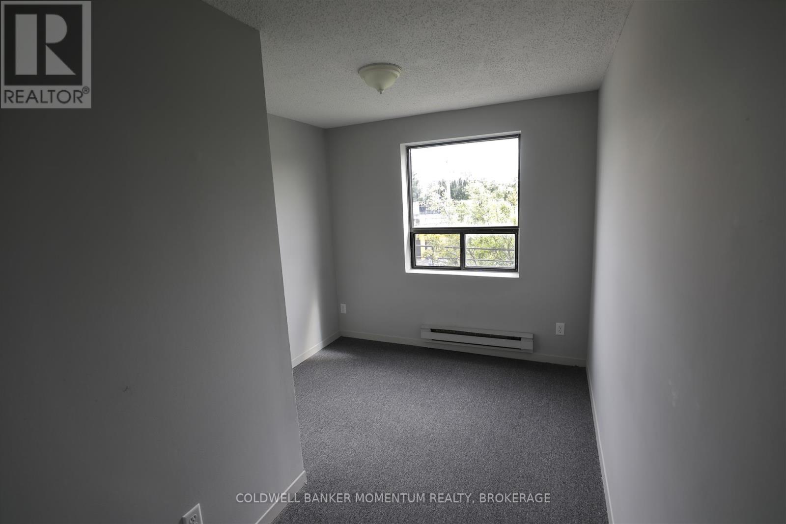 3352 Lake Shore Boulevard W, Toronto, Ontario  M8W 1M9 - Photo 11 - W12500456