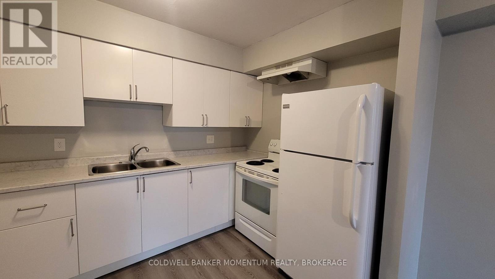 3352 Lake Shore Boulevard W, Toronto, Ontario  M8W 1M9 - Photo 20 - W12500456