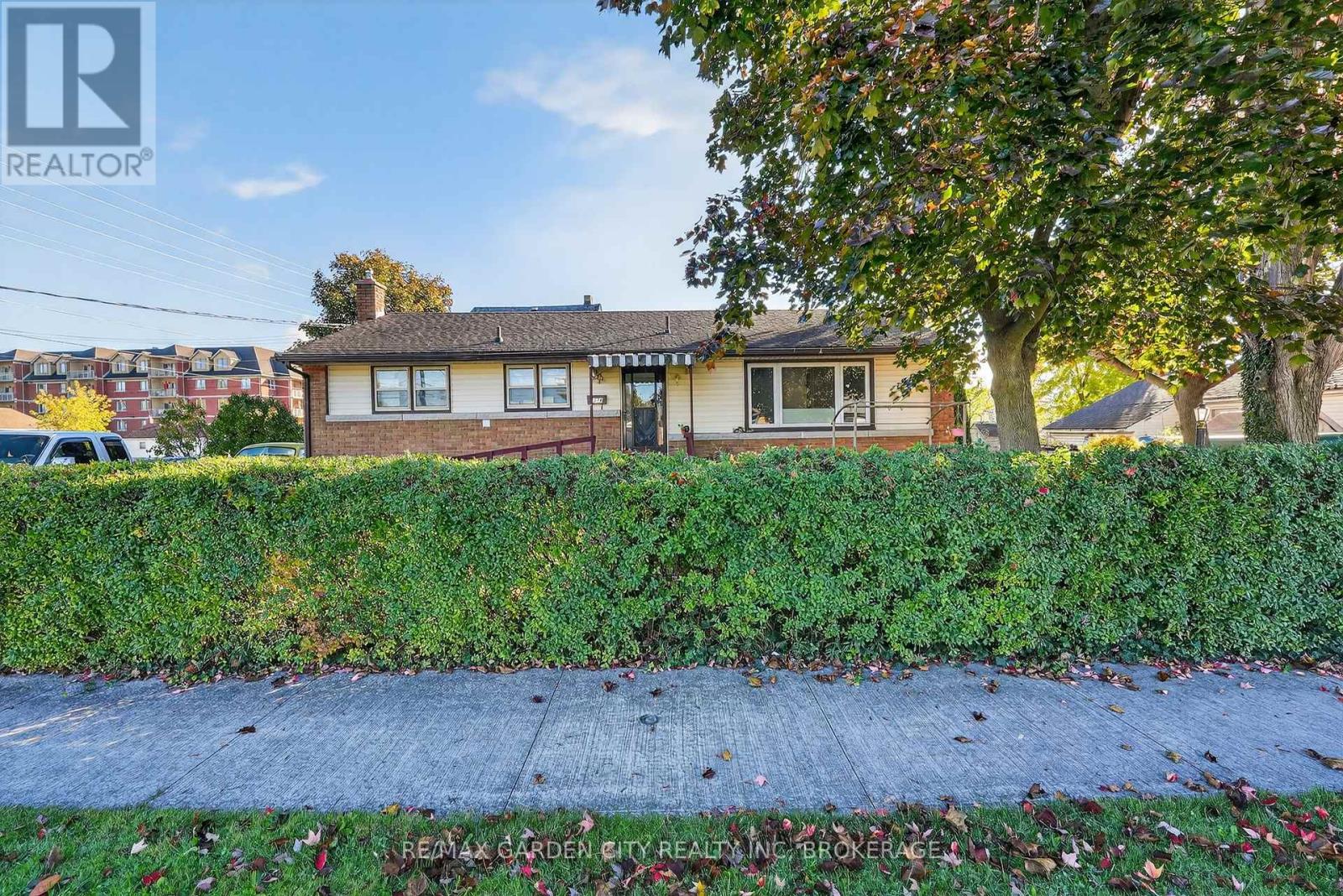 6560 Mcleod Road, Niagara Falls, Ontario  L2G 3G4 - Photo 28 - X12501832