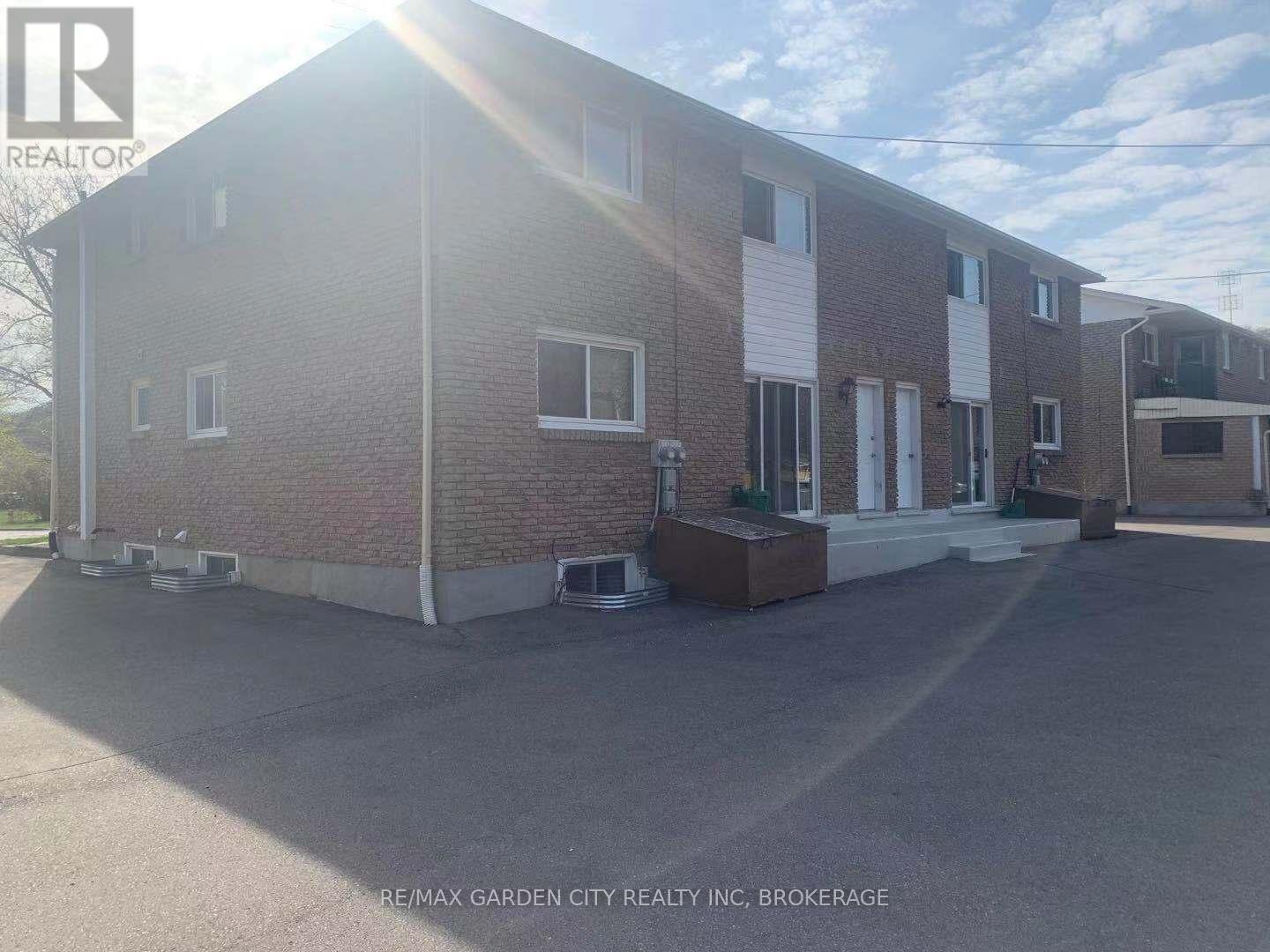 358-360 Glenridge Avenue, St. Catharines, Ontario  L2T 3K7 - Photo 2 - X12502486