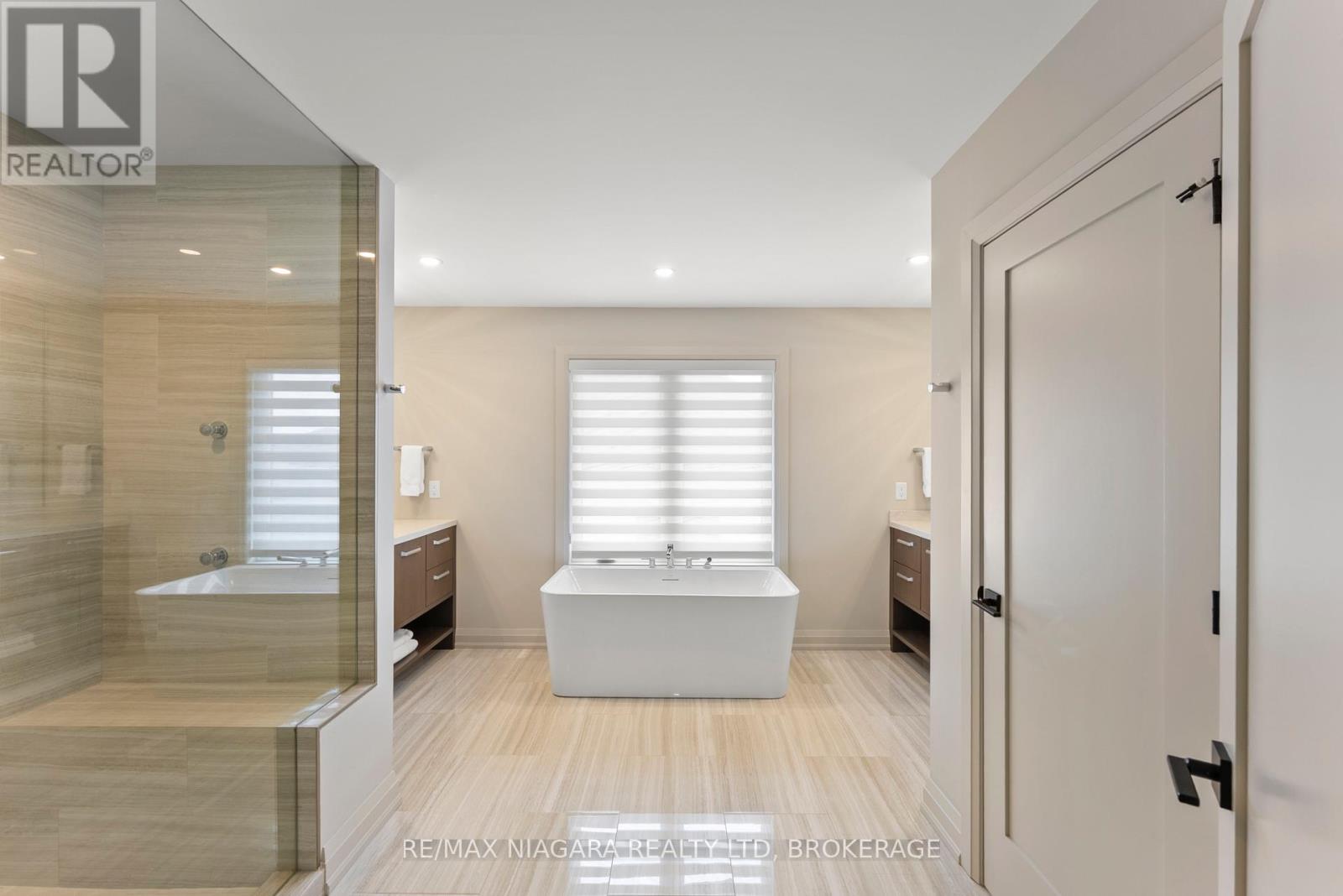 2864 Arrowsmith Court S, Fort Erie, Ontario  L0S 1S0 - Photo 15 - X12470569