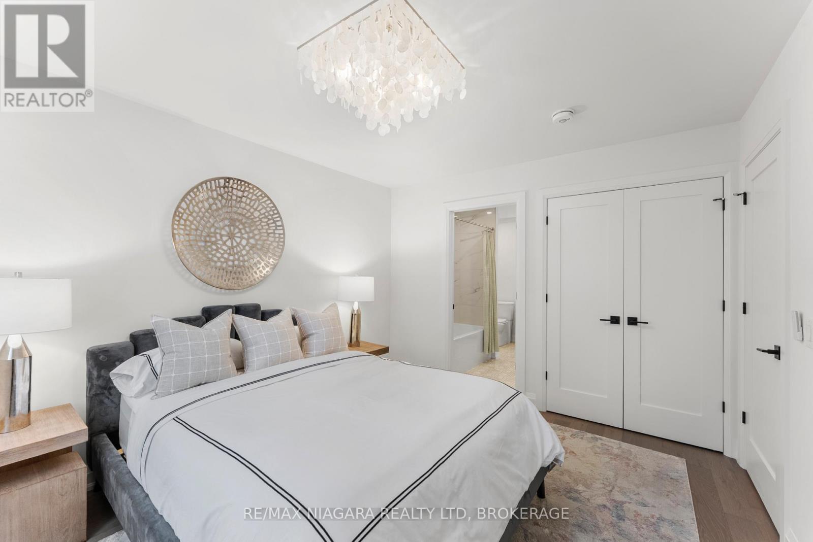 2864 Arrowsmith Court S, Fort Erie, Ontario  L0S 1S0 - Photo 5 - X12470569