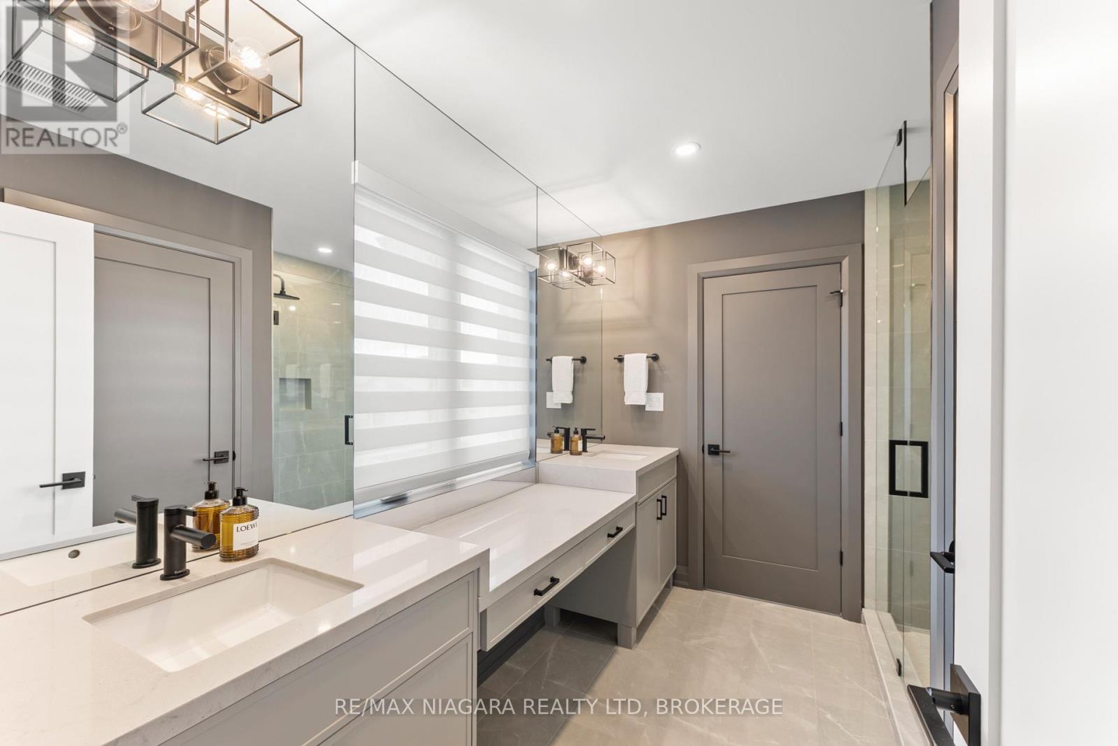 2864 Arrowsmith Court S, Fort Erie, Ontario  L0S 1S0 - Photo 8 - X12470569