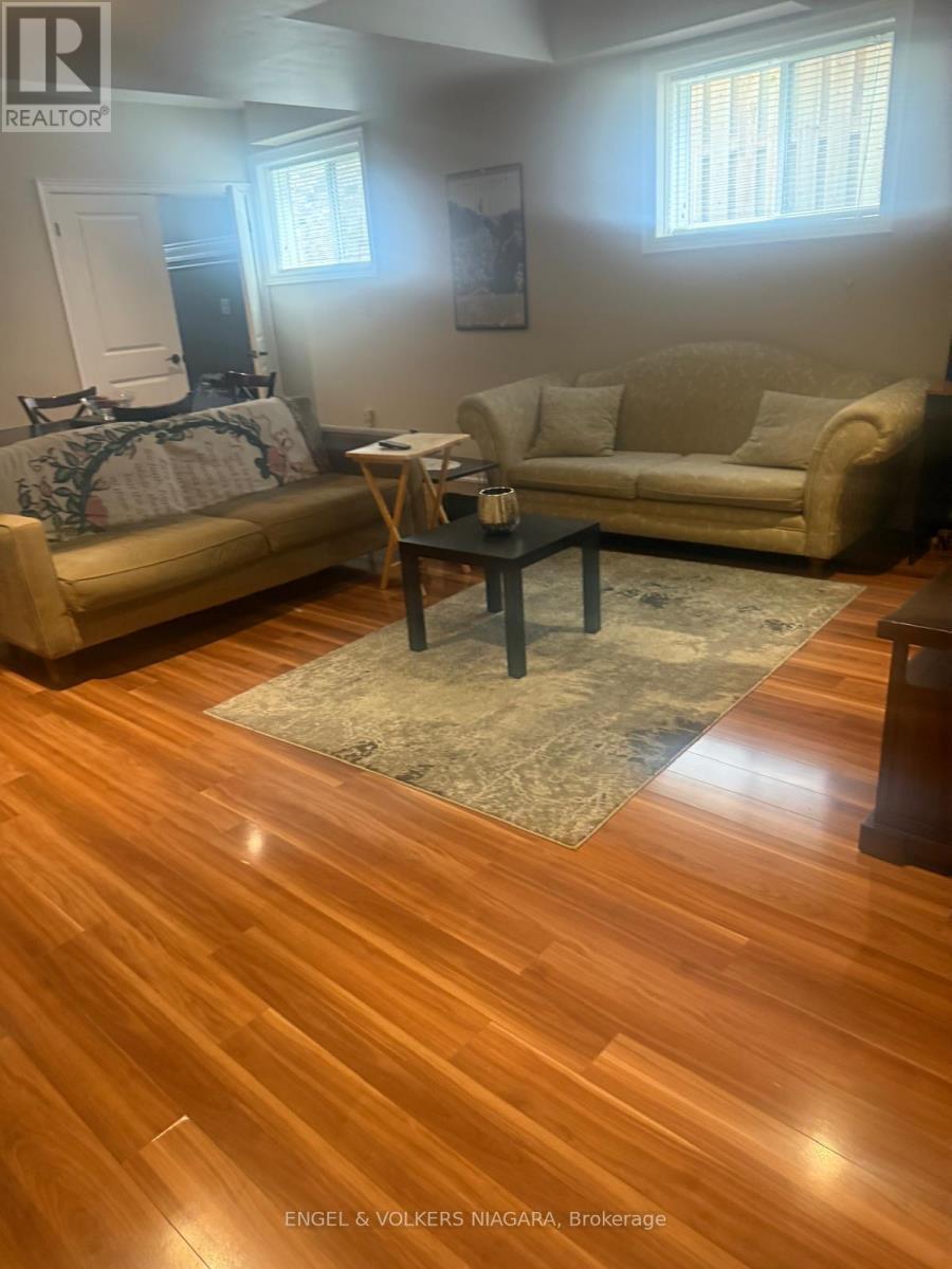 9285 Eagle Ridge Drive N, Niagara Falls, Ontario  L2H 0G4 - Photo 10 - X12504972