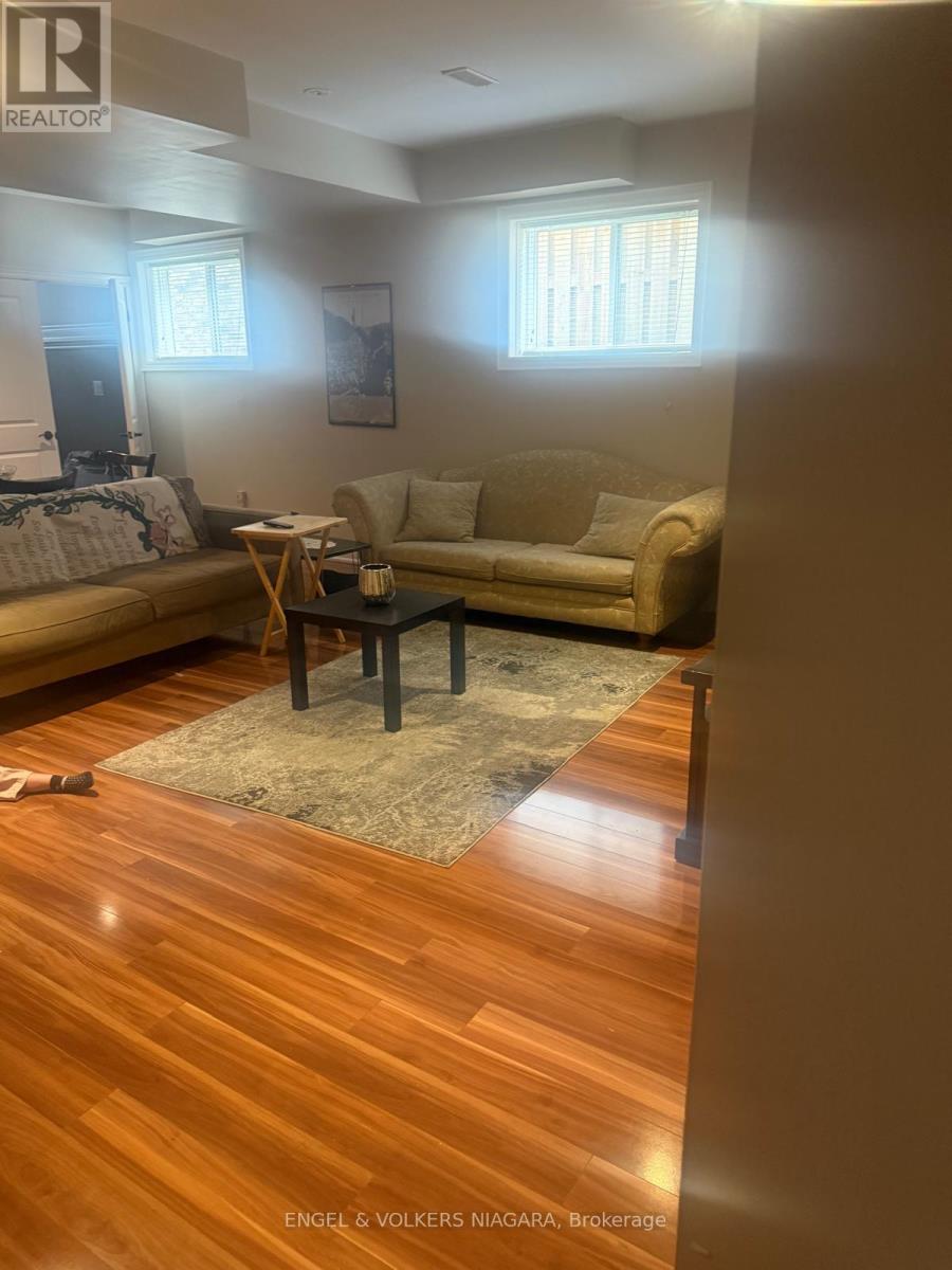 9285 Eagle Ridge Drive N, Niagara Falls, Ontario  L2H 0G4 - Photo 11 - X12504972