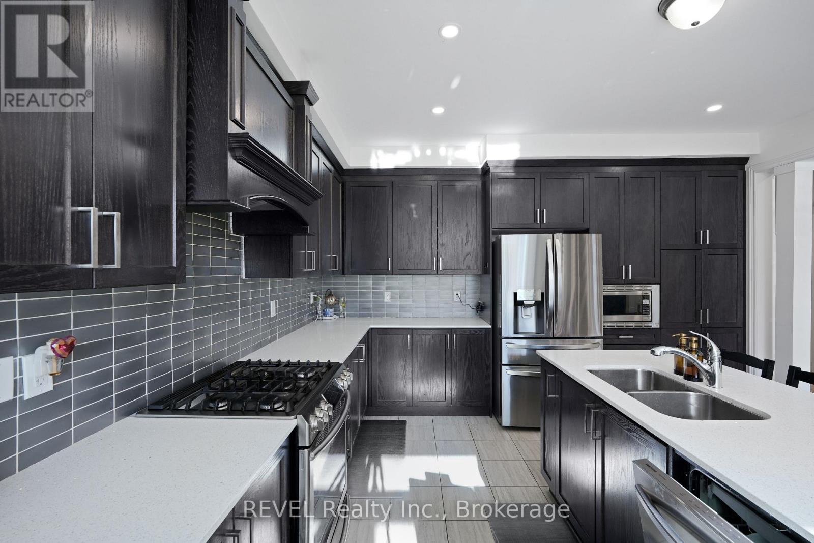 44 Spring Crest Way, Thorold, Ontario  L2V 0J8 - Photo 18 - X12505606