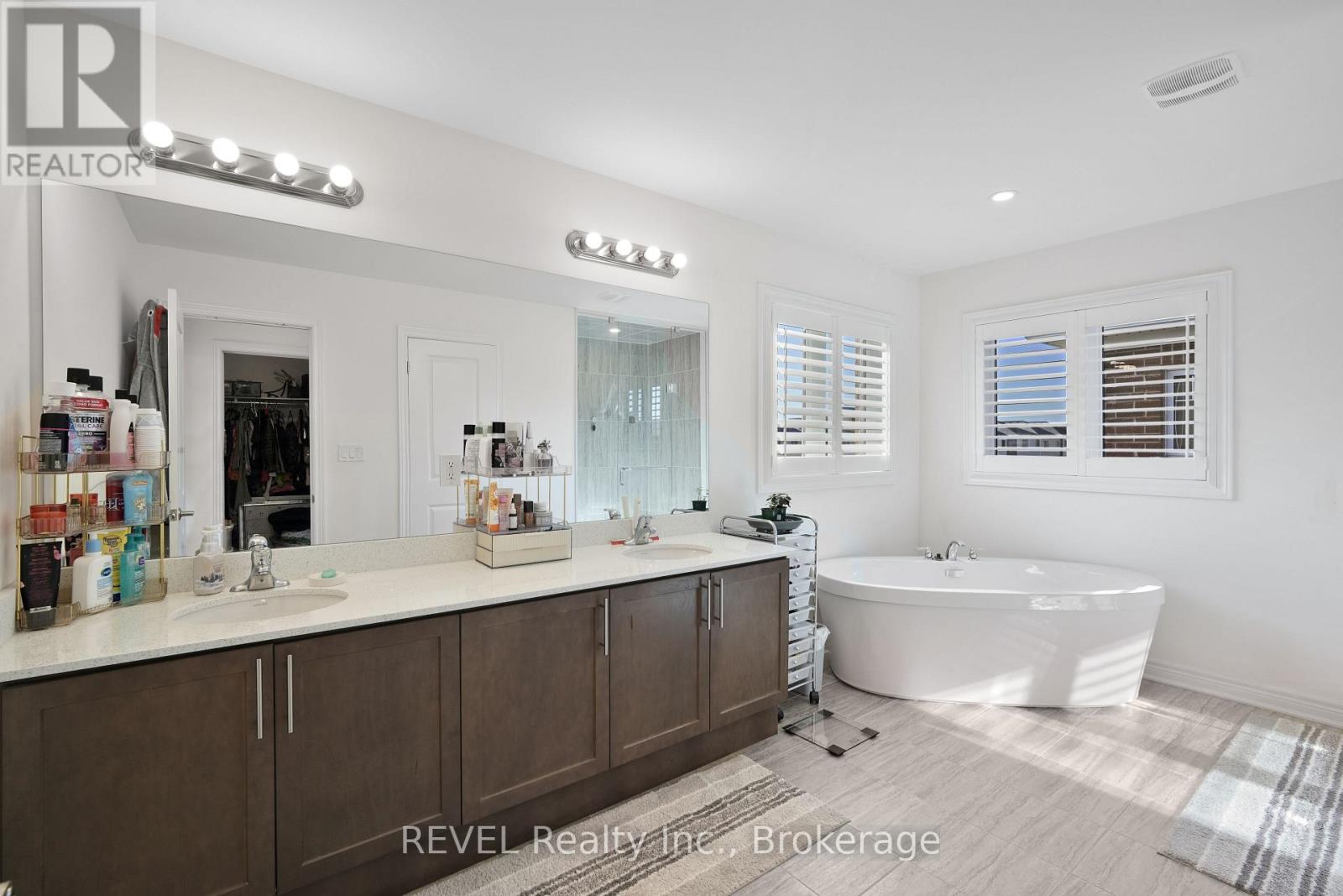 44 Spring Crest Way, Thorold, Ontario  L2V 0J8 - Photo 22 - X12505606