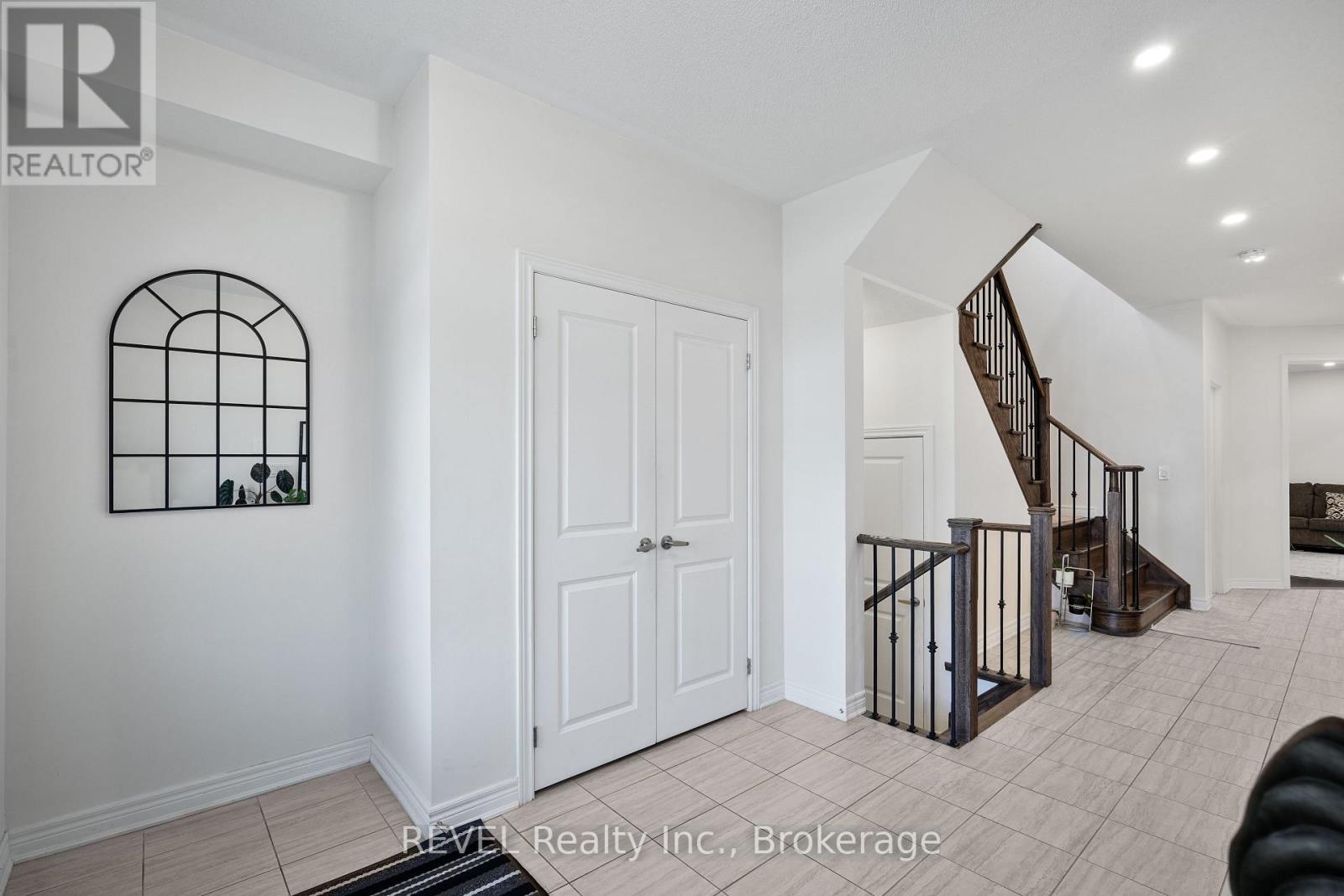 44 Spring Crest Way, Thorold, Ontario  L2V 0J8 - Photo 6 - X12505606