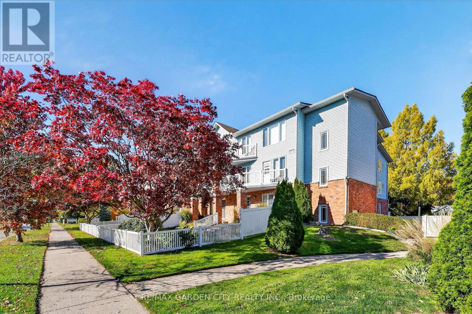 201 - 70 Main Street, St. Catharines, Ontario  L2N 4T9 - Photo 4 - X12505630