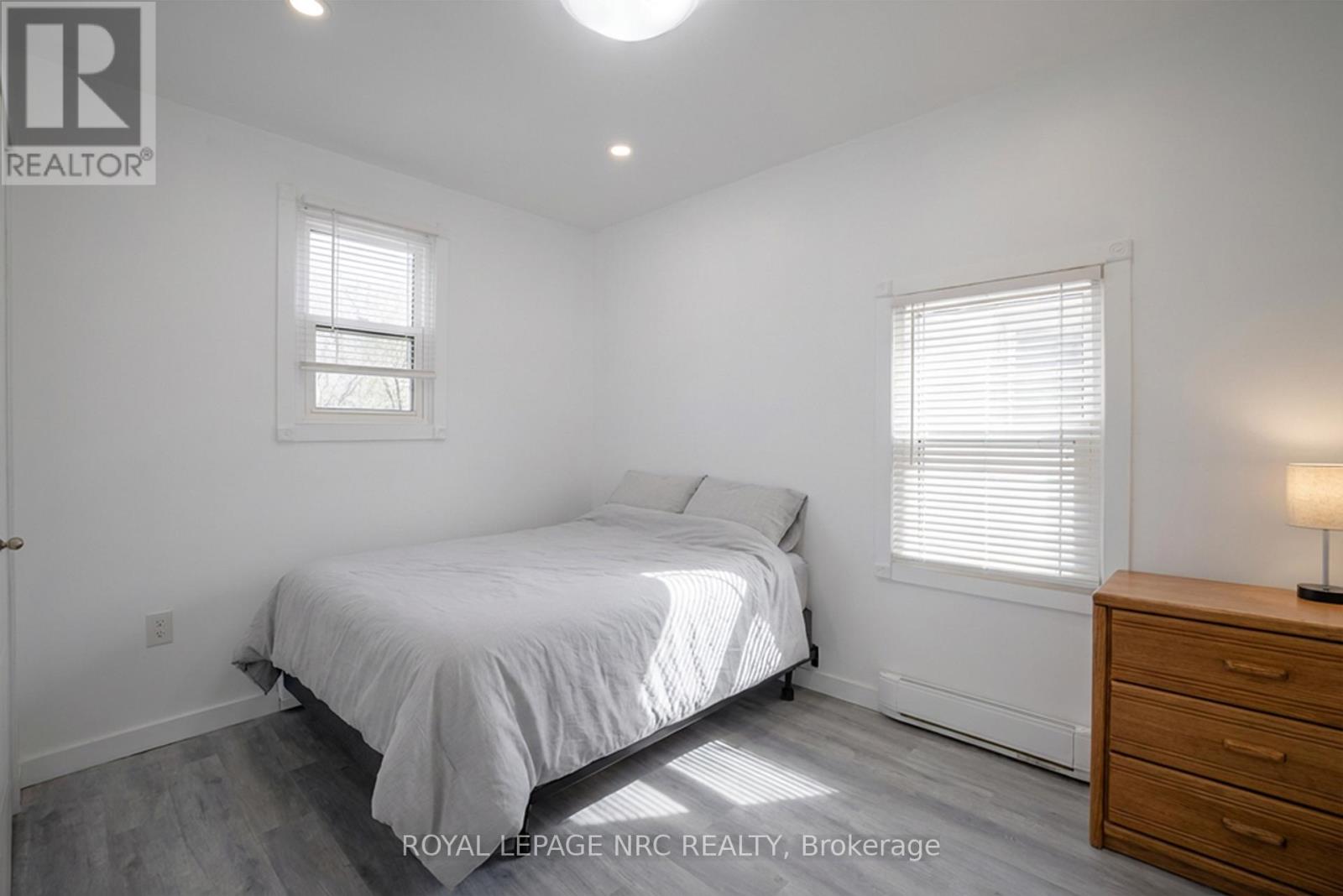 170 Niagara Street W, St. Catharines, Ontario  L2R 4L4 - Photo 10 - X12505730