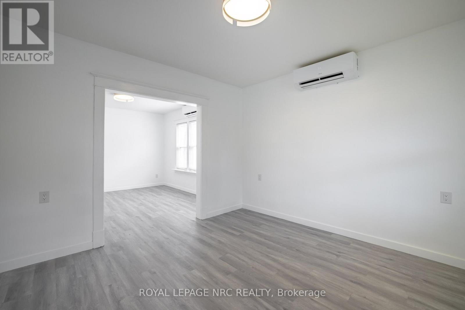 170 Niagara Street W, St. Catharines, Ontario  L2R 4L4 - Photo 5 - X12505730