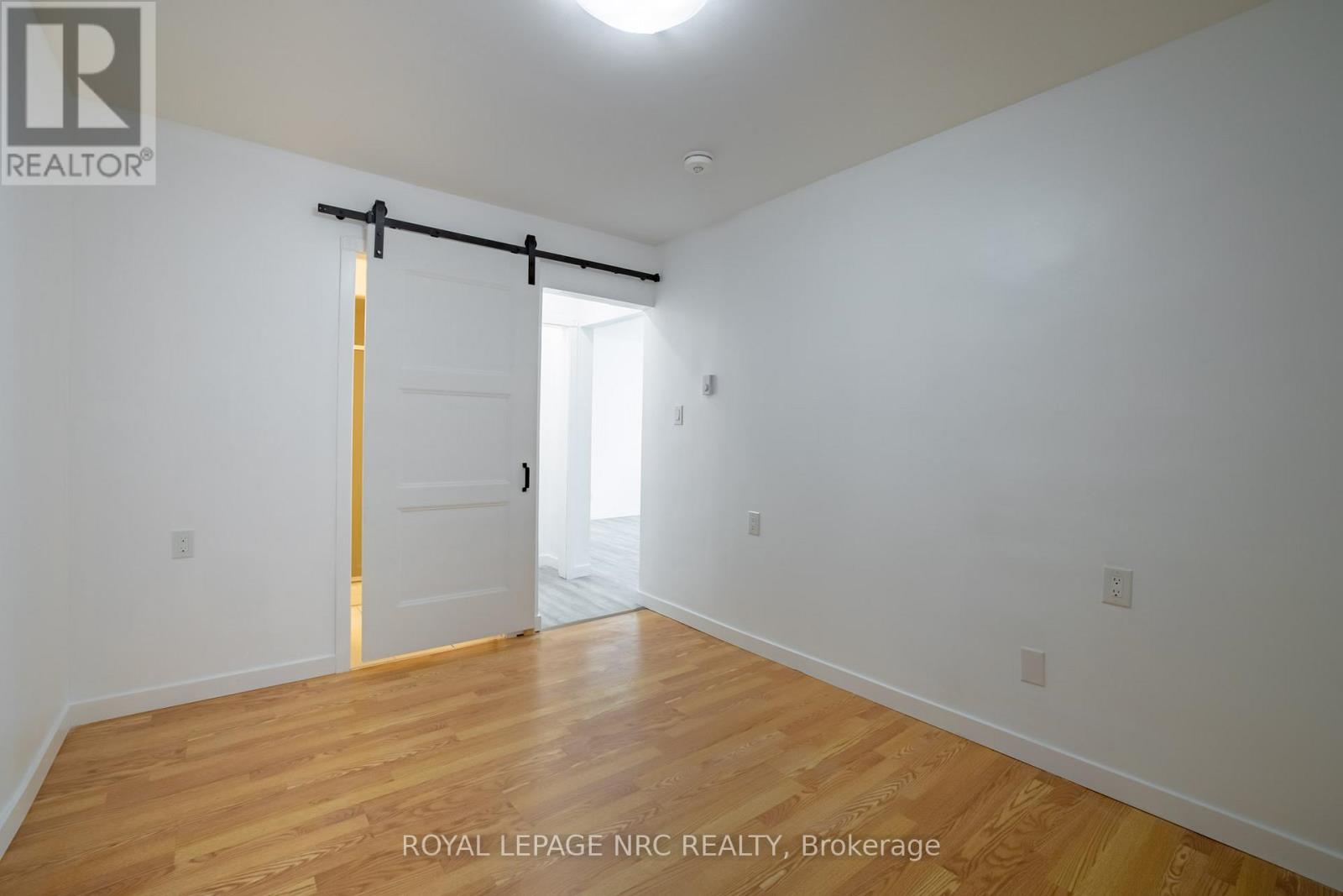 170 Niagara Street W, St. Catharines, Ontario  L2R 4L4 - Photo 9 - X12505730