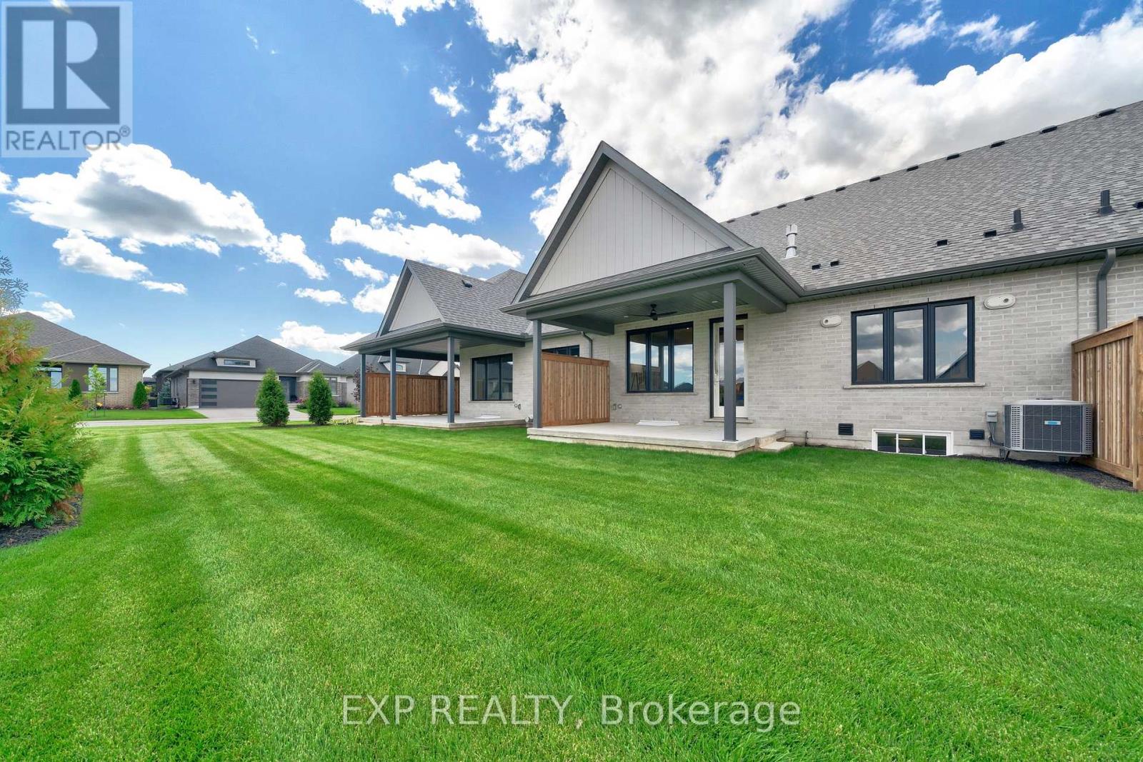 H - 296 Perth Trail, Welland, Ontario  L3B 6G5 - Photo 4 - X12505878