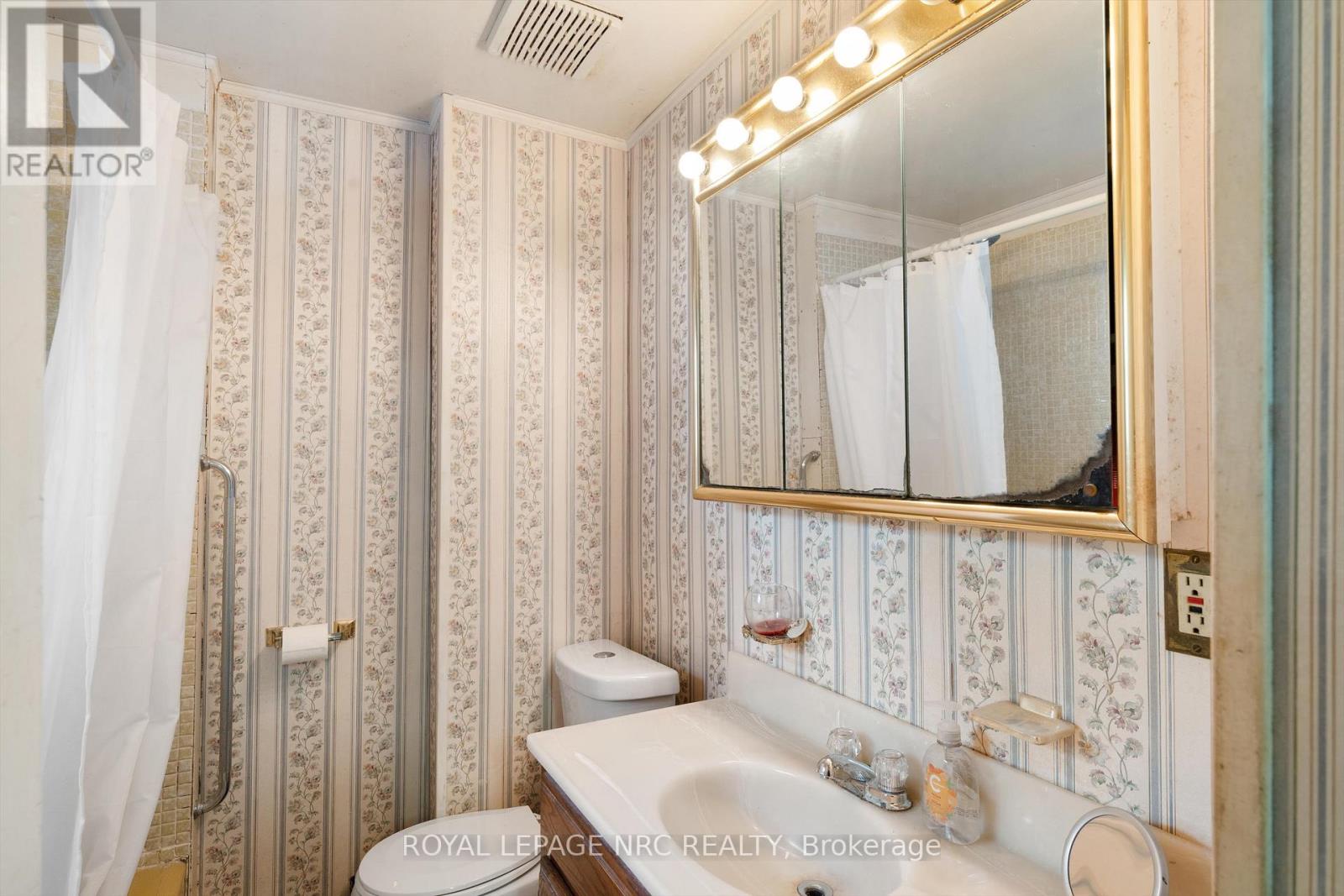 154 Dalhousie Avenue, St. Catharines, Ontario  L2N 4X7 - Photo 9 - X12507032