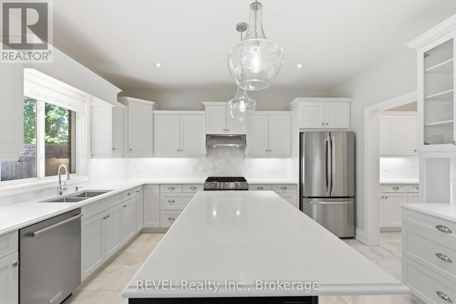 380 Pelham Road, St. Catharines, Ontario  L2S 0A2 - Photo 10 - X12507092