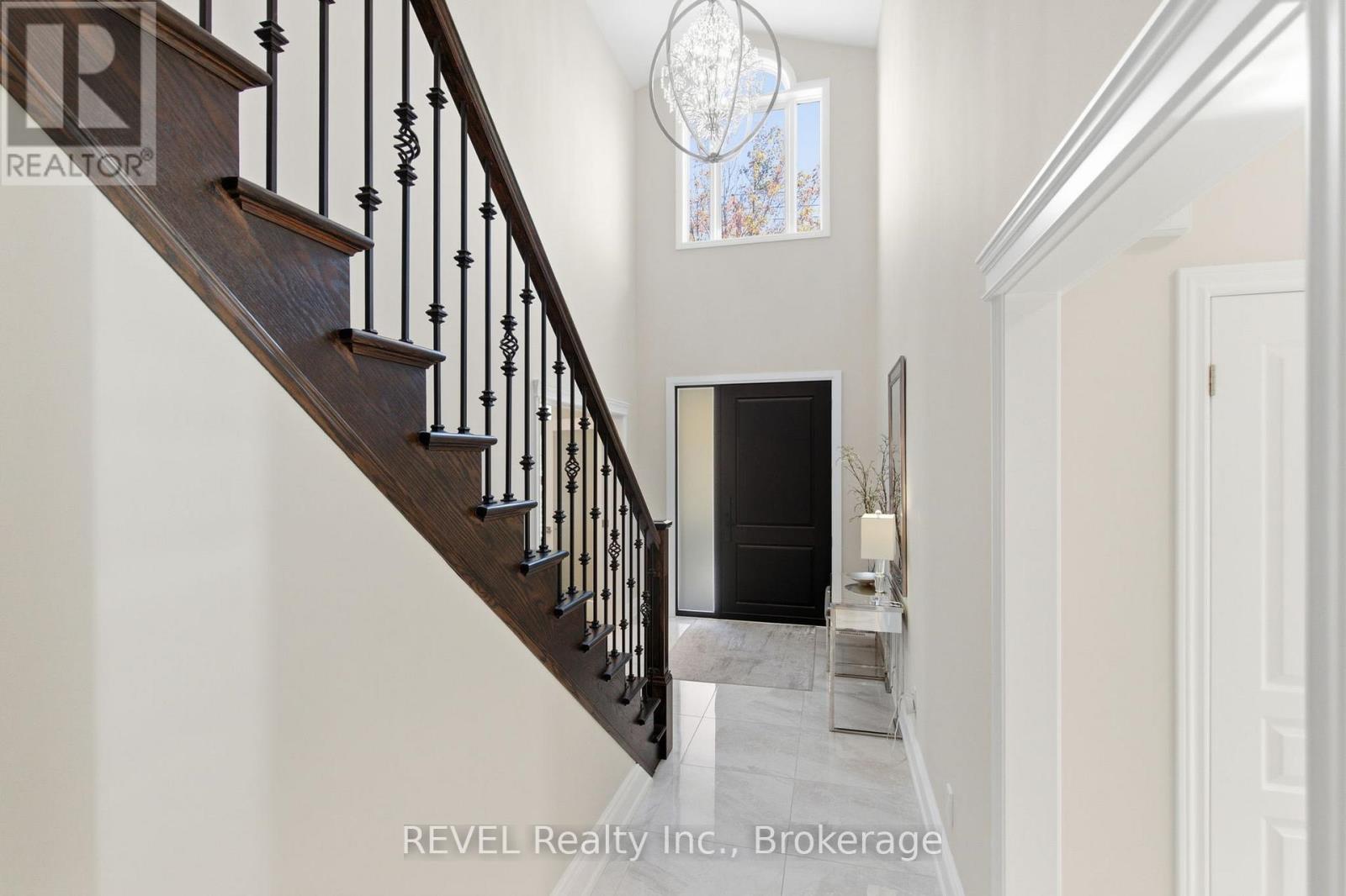 380 Pelham Road, St. Catharines, Ontario  L2S 0A2 - Photo 3 - X12507092