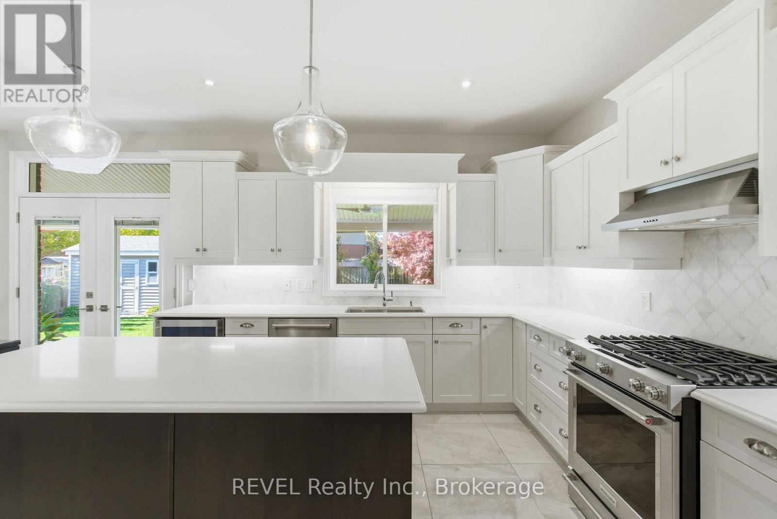 380 Pelham Road, St. Catharines, Ontario  L2S 0A2 - Photo 9 - X12507092