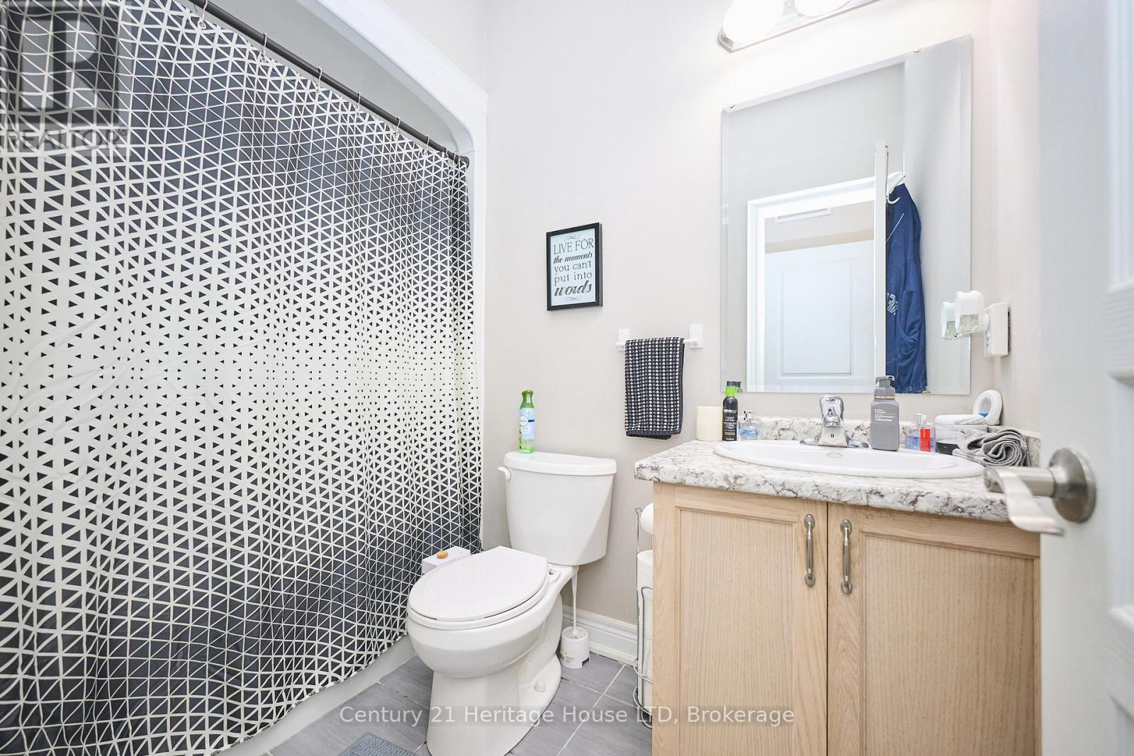 1121 Meadowood Street, Fort Erie, Ontario  L2A 0C1 - Photo 14 - X12507654