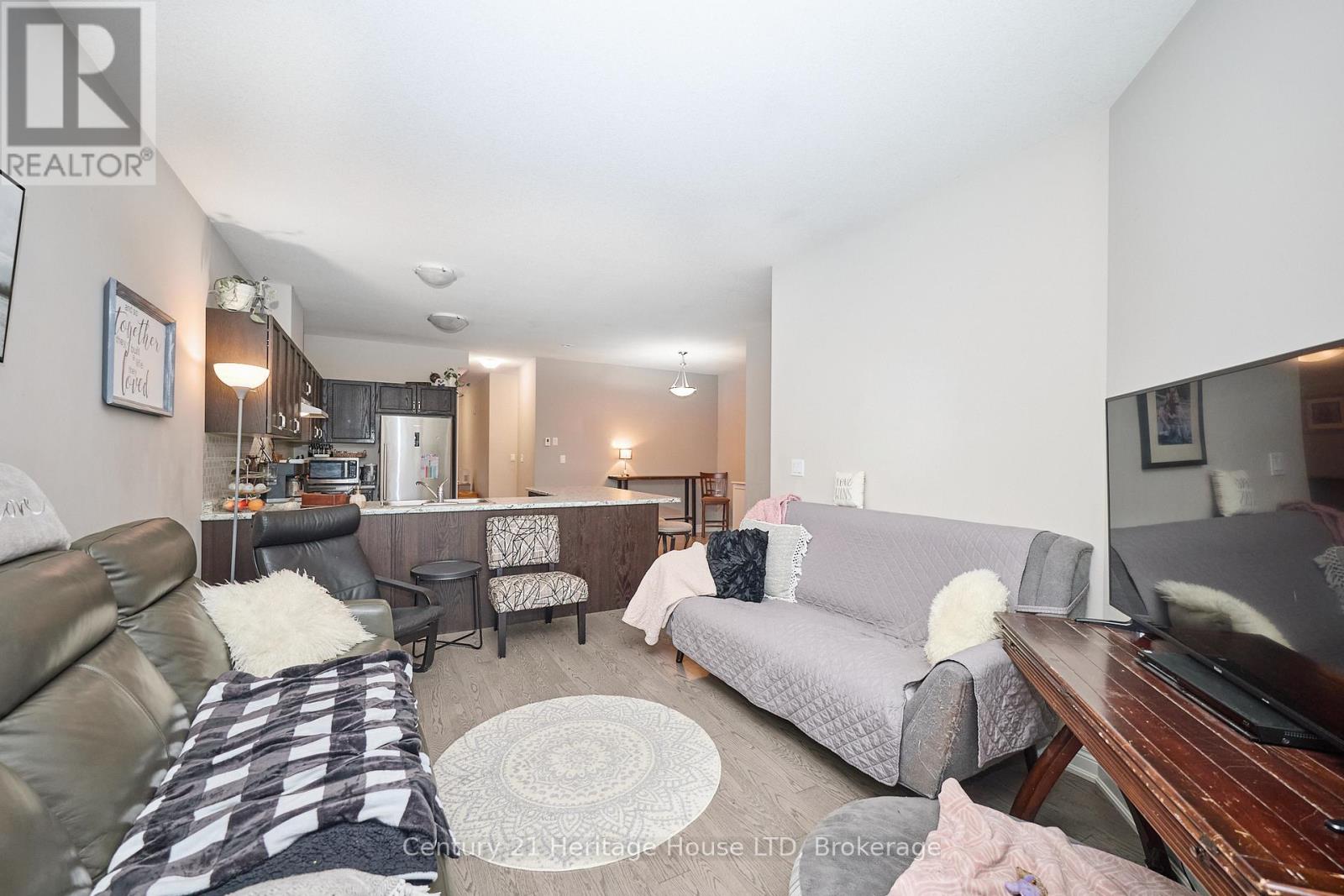 1121 Meadowood Street, Fort Erie, Ontario  L2A 0C1 - Photo 8 - X12507654