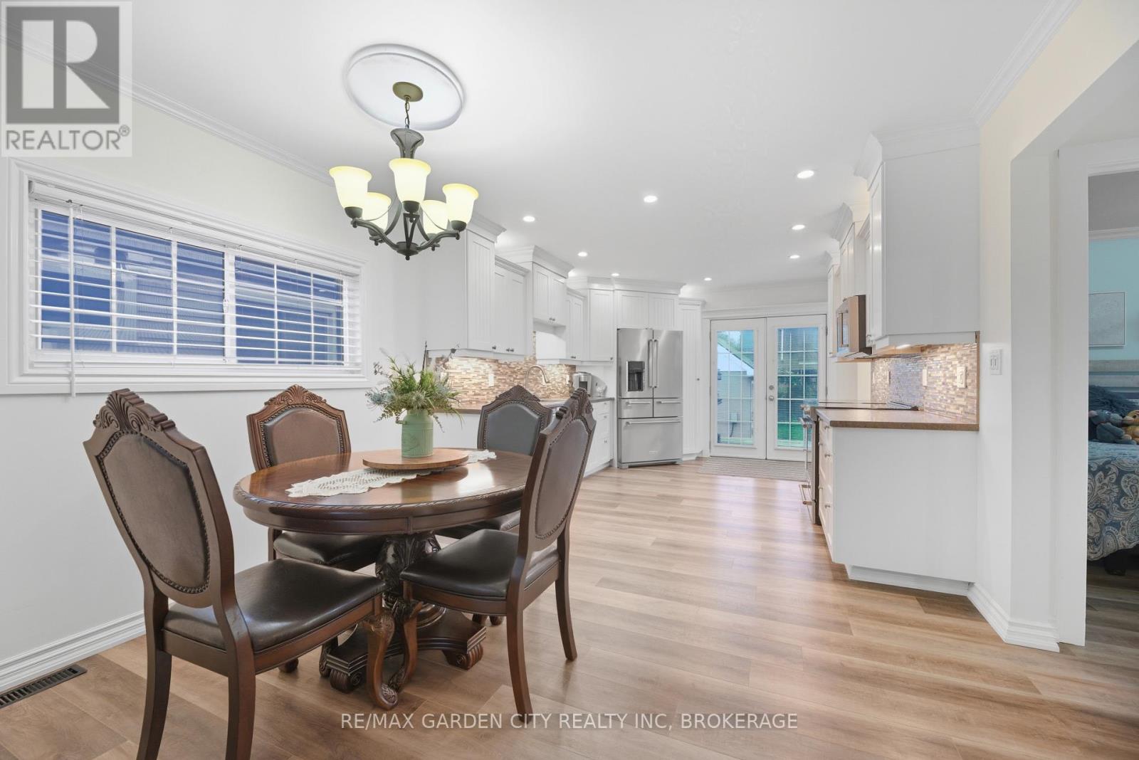 5294 Slater Avenue, Niagara Falls, Ontario  L2E 4W9 - Photo 10 - X12508186