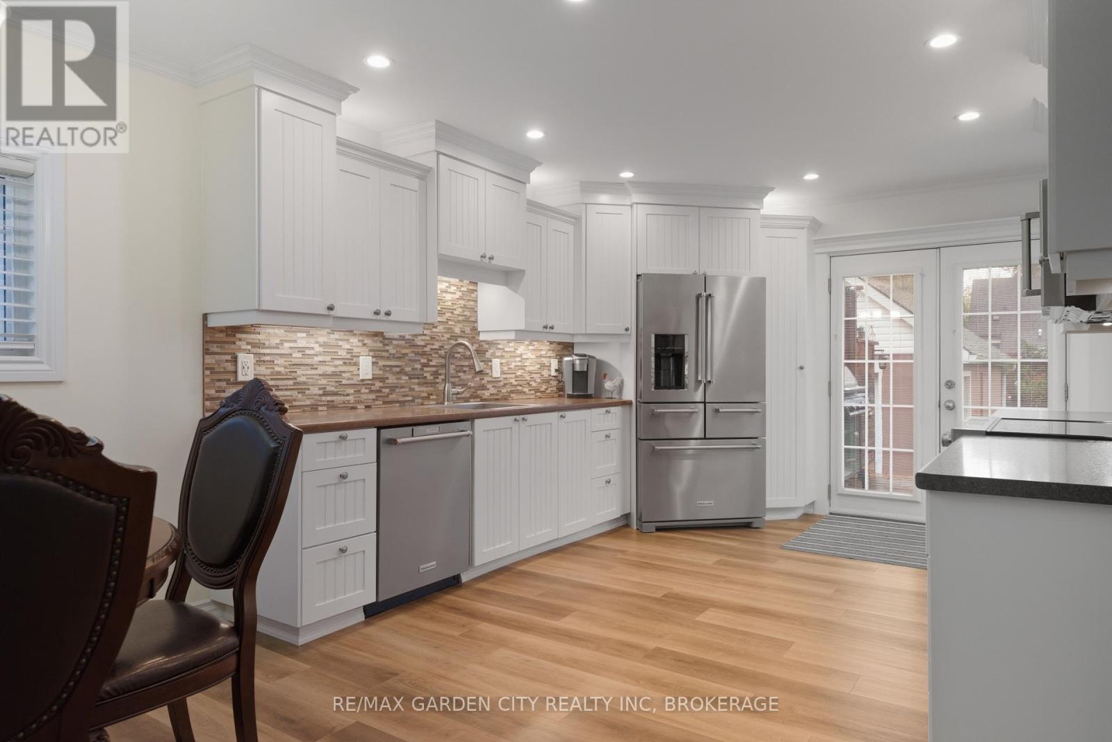 5294 Slater Avenue, Niagara Falls, Ontario  L2E 4W9 - Photo 11 - X12508186