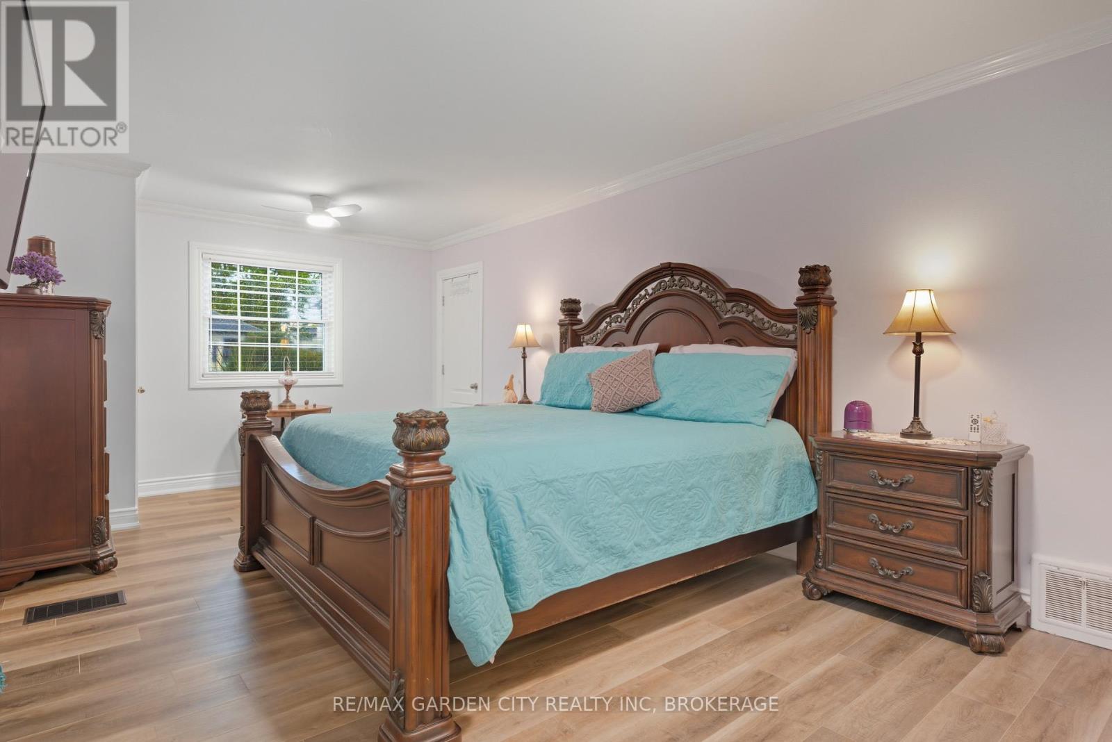 5294 Slater Avenue, Niagara Falls, Ontario  L2E 4W9 - Photo 17 - X12508186