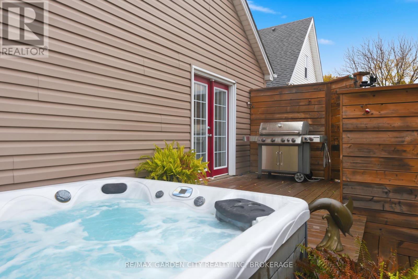 5294 Slater Avenue, Niagara Falls, Ontario  L2E 4W9 - Photo 38 - X12508186