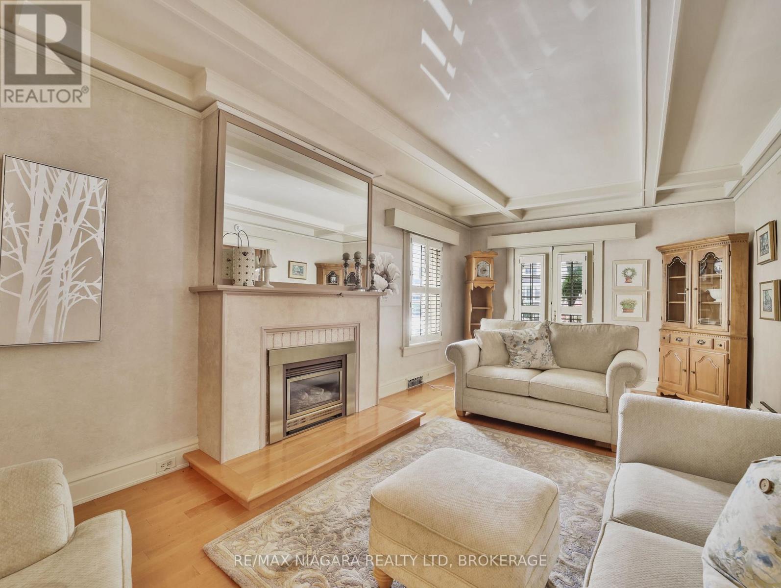 5079 Armoury Street, Niagara Falls, Ontario  L2E 1T3 - Photo 4 - X12509164