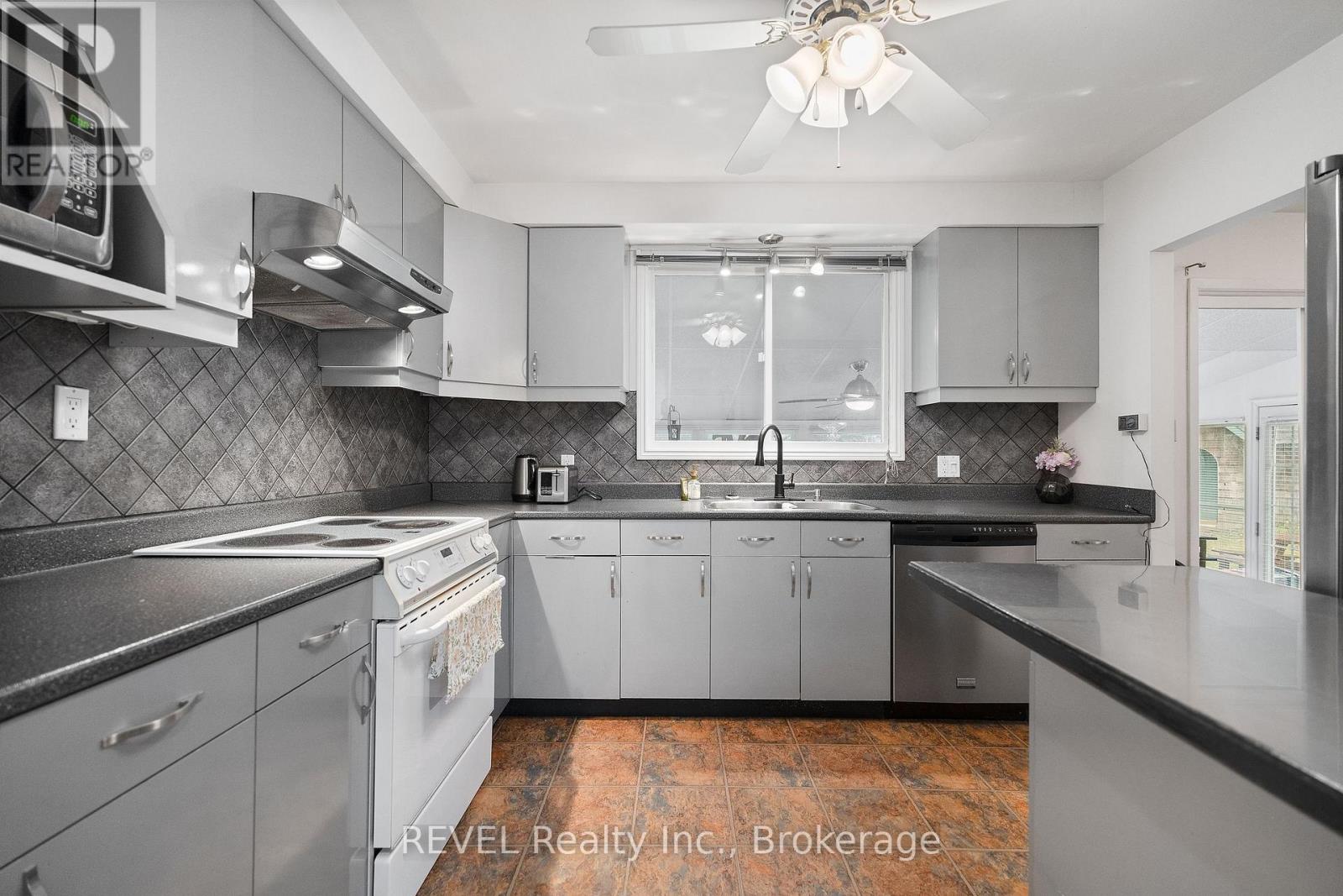 17 Partition Street, Niagara-On-The-Lake, Ontario  L0S 1L0 - Photo 8 - X12509230